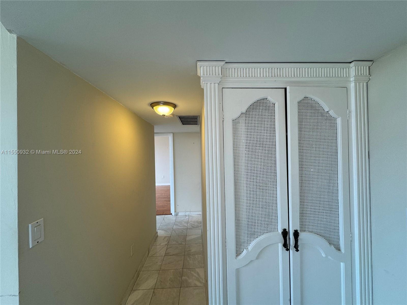 1301 NE Miami Gardens Dr 1515W, Miami, FL 33179, 2 Bedrooms Bedrooms, ,2 BathroomsBathrooms,Residential,For Sale,Miami Gardens Dr,A11550932