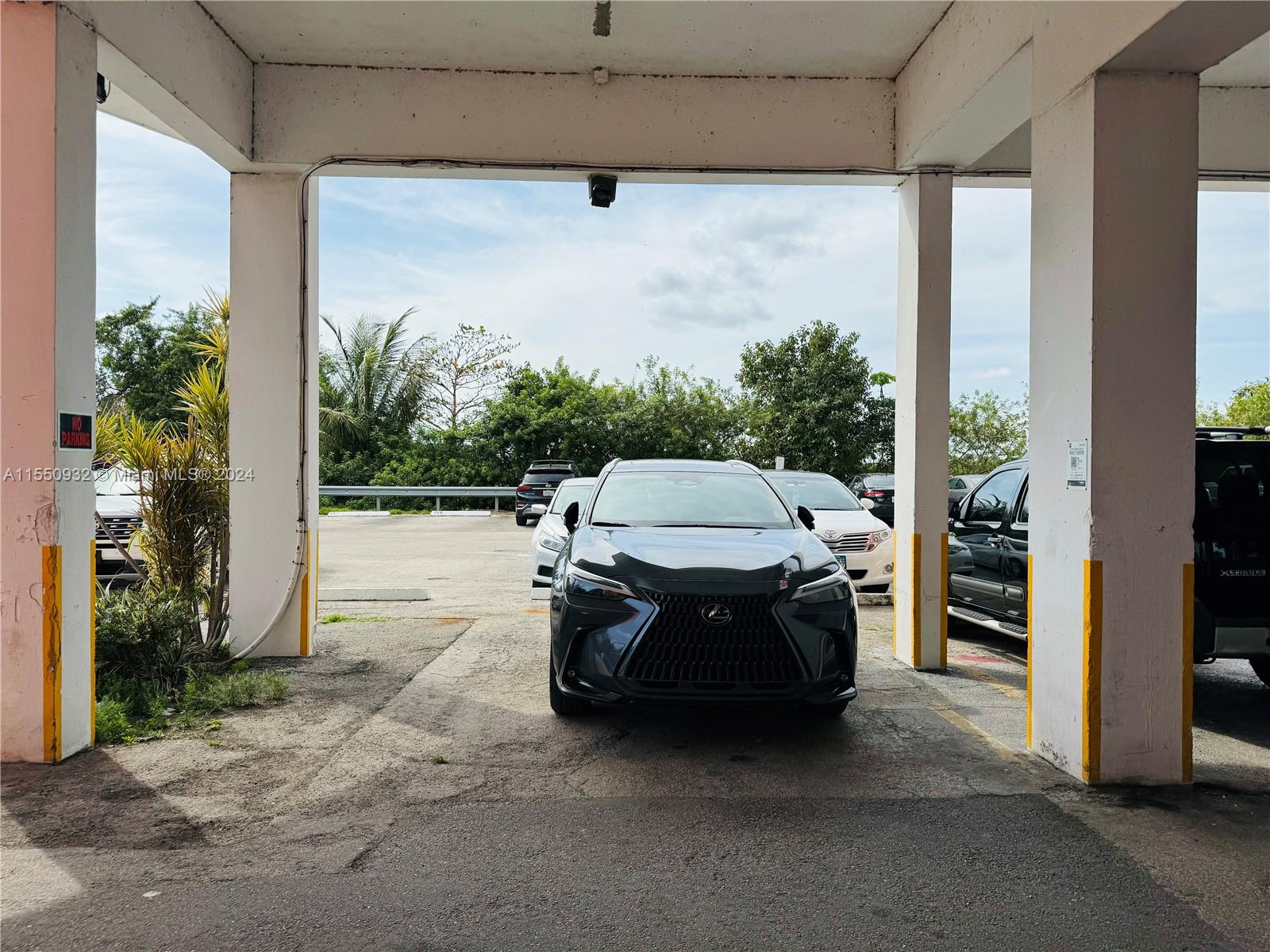 1301 NE Miami Gardens Dr 1515W, Miami, FL 33179, 2 Bedrooms Bedrooms, ,2 BathroomsBathrooms,Residential,For Sale,Miami Gardens Dr,A11550932