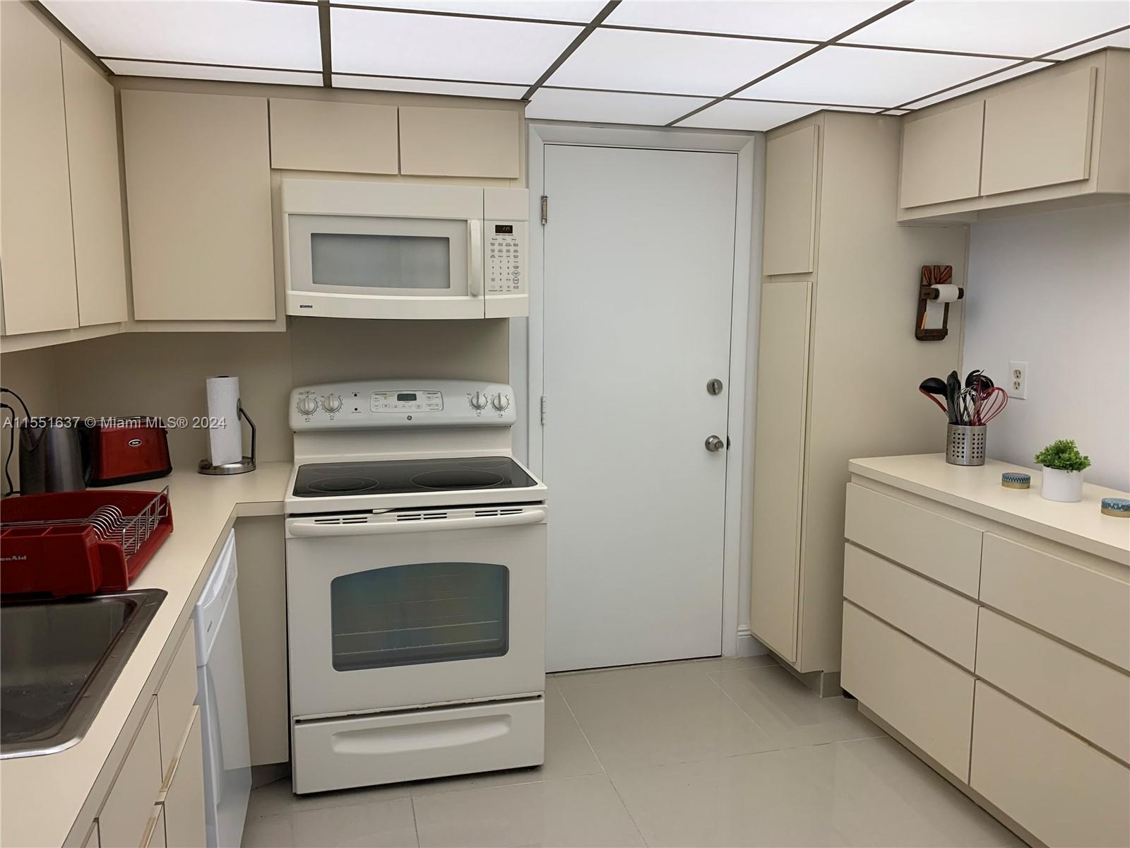 9500 Bay Harbor Dr, Bay Harbor Islands, FL, 33154 United States, 1 Bedroom Bedrooms, ,1 BathroomBathrooms,Residential,For Sale,Bay Harbor Dr,A11551637
