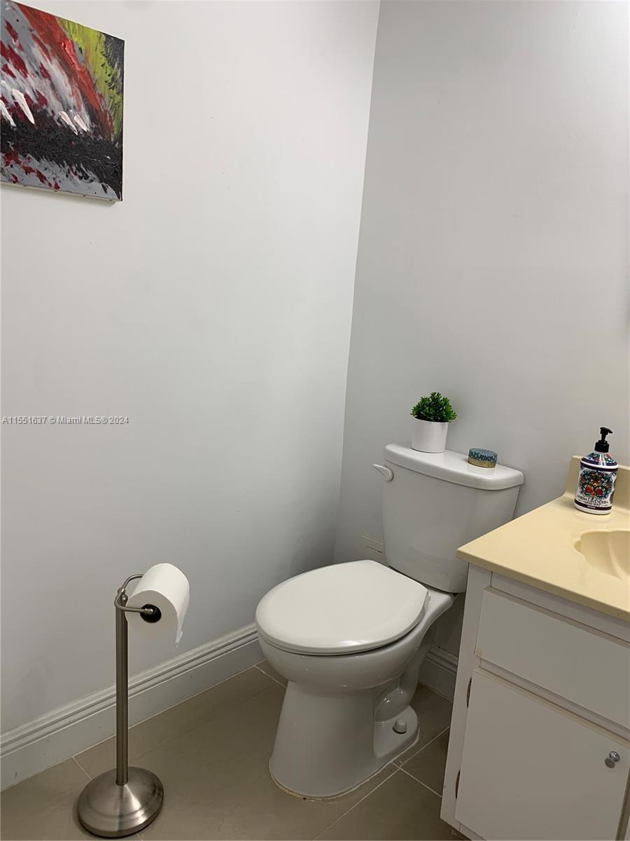 9500 Bay Harbor Dr, Bay Harbor Islands, FL, 33154 United States, 1 Bedroom Bedrooms, ,1 BathroomBathrooms,Residential,For Sale,Bay Harbor Dr,A11551637