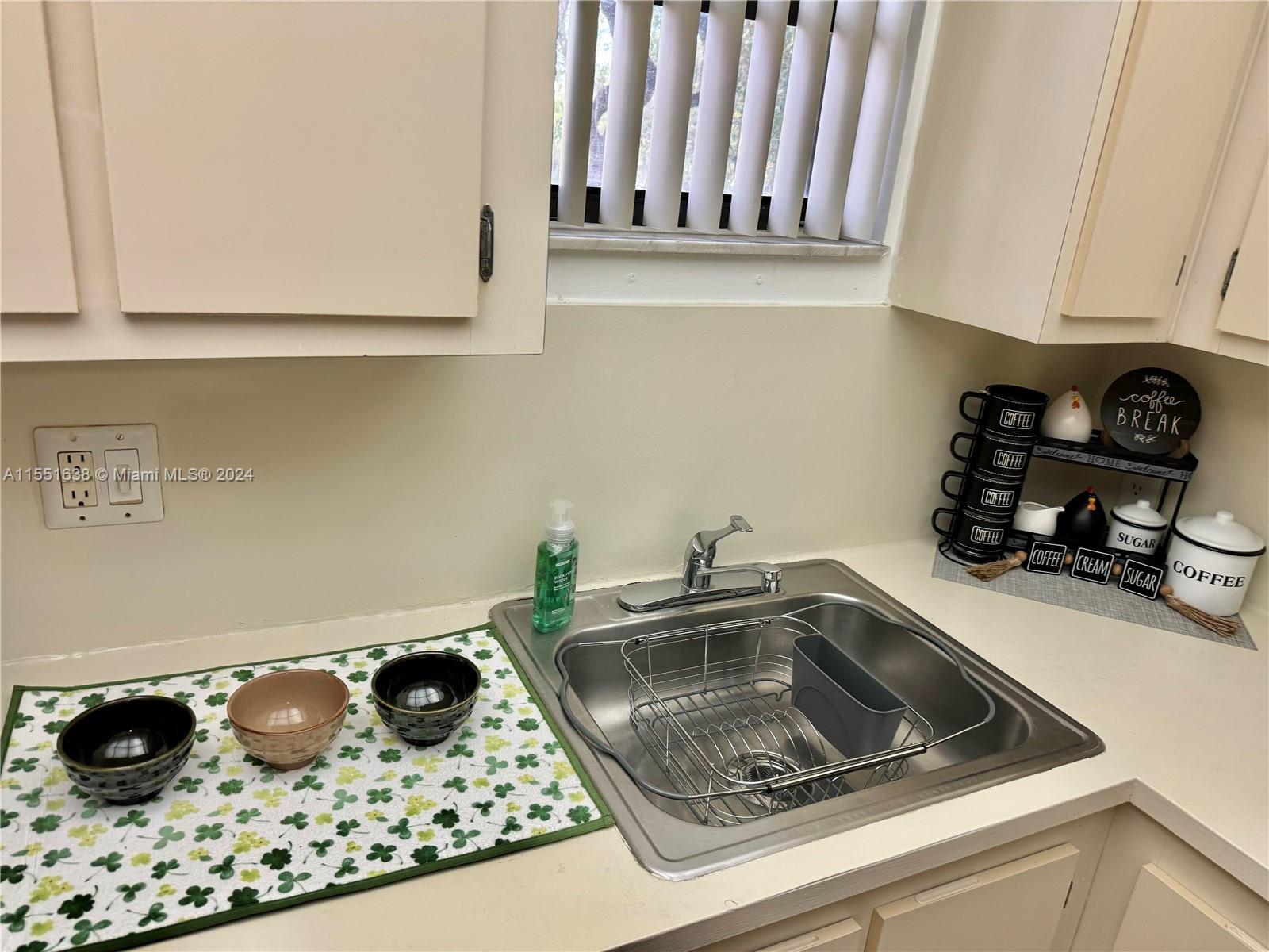 8290 Lake Dr 223, Doral, Florida 33166, 1 Bedroom Bedrooms, ,1 BathroomBathrooms,Residentiallease,For Rent,8290 Lake Dr 223,A11551638