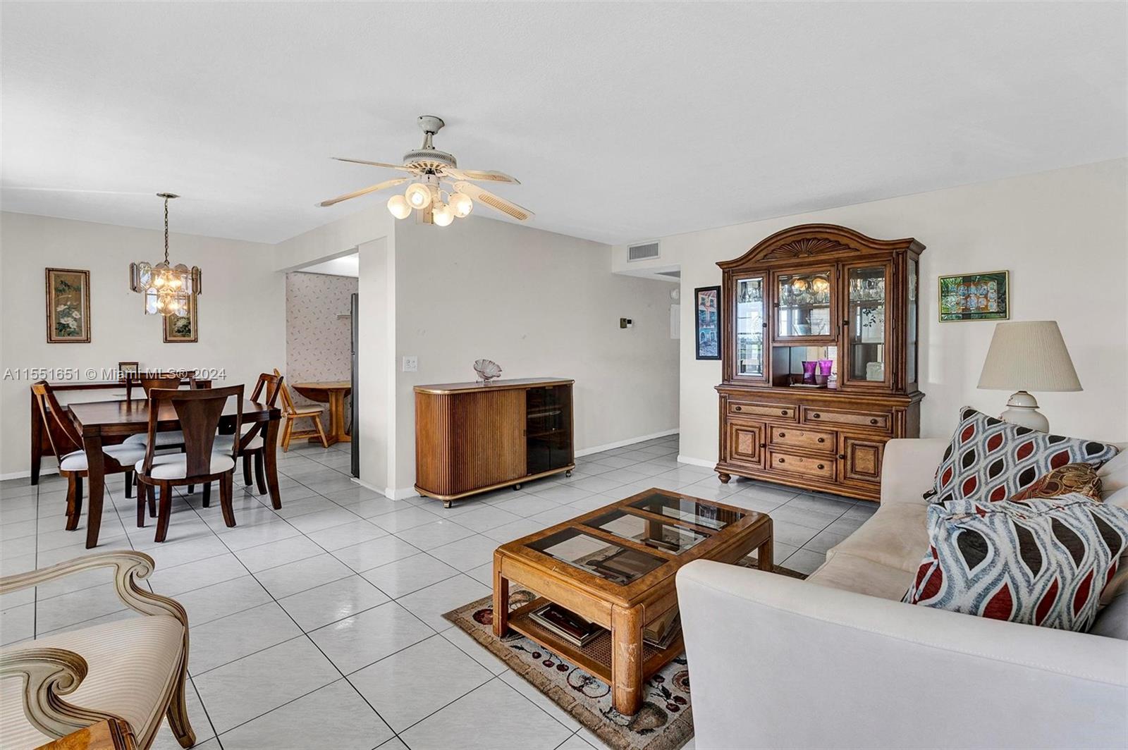 4014 Yarmouth A, Boca Raton, FL, 33434 United States, 2 Bedrooms Bedrooms, ,2 BathroomsBathrooms,Residential,For Sale,Yarmouth A,A11551651