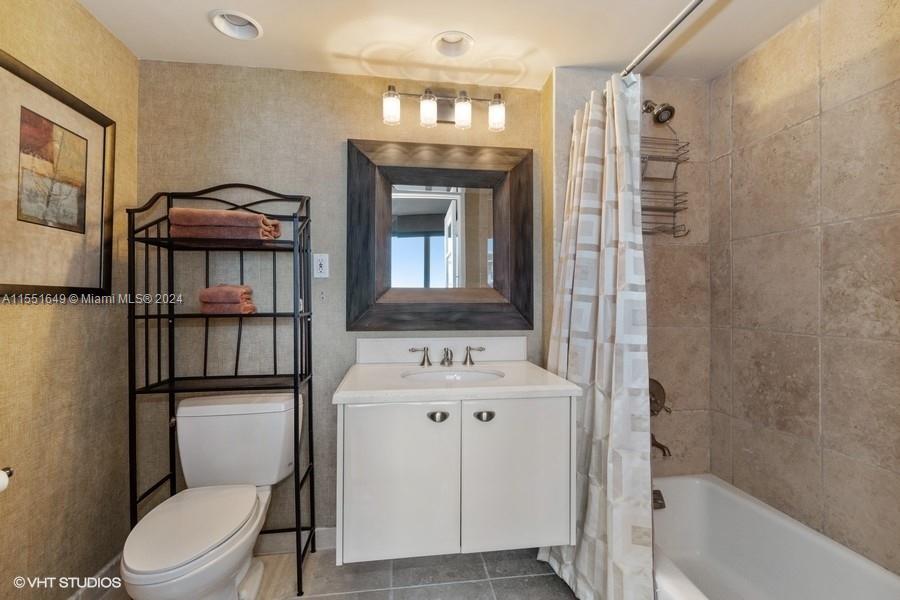 333 Las Olas Way 2406, Fort Lauderdale, Florida 33301, 2 Bedrooms Bedrooms, ,2 BathroomsBathrooms,Residential,For Sale,333 Las Olas Way 2406,A11551649