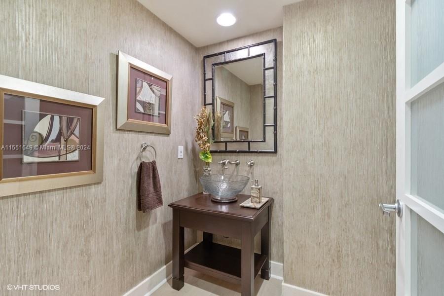 333 Las Olas Way 2406, Fort Lauderdale, Florida 33301, 2 Bedrooms Bedrooms, ,2 BathroomsBathrooms,Residential,For Sale,333 Las Olas Way 2406,A11551649