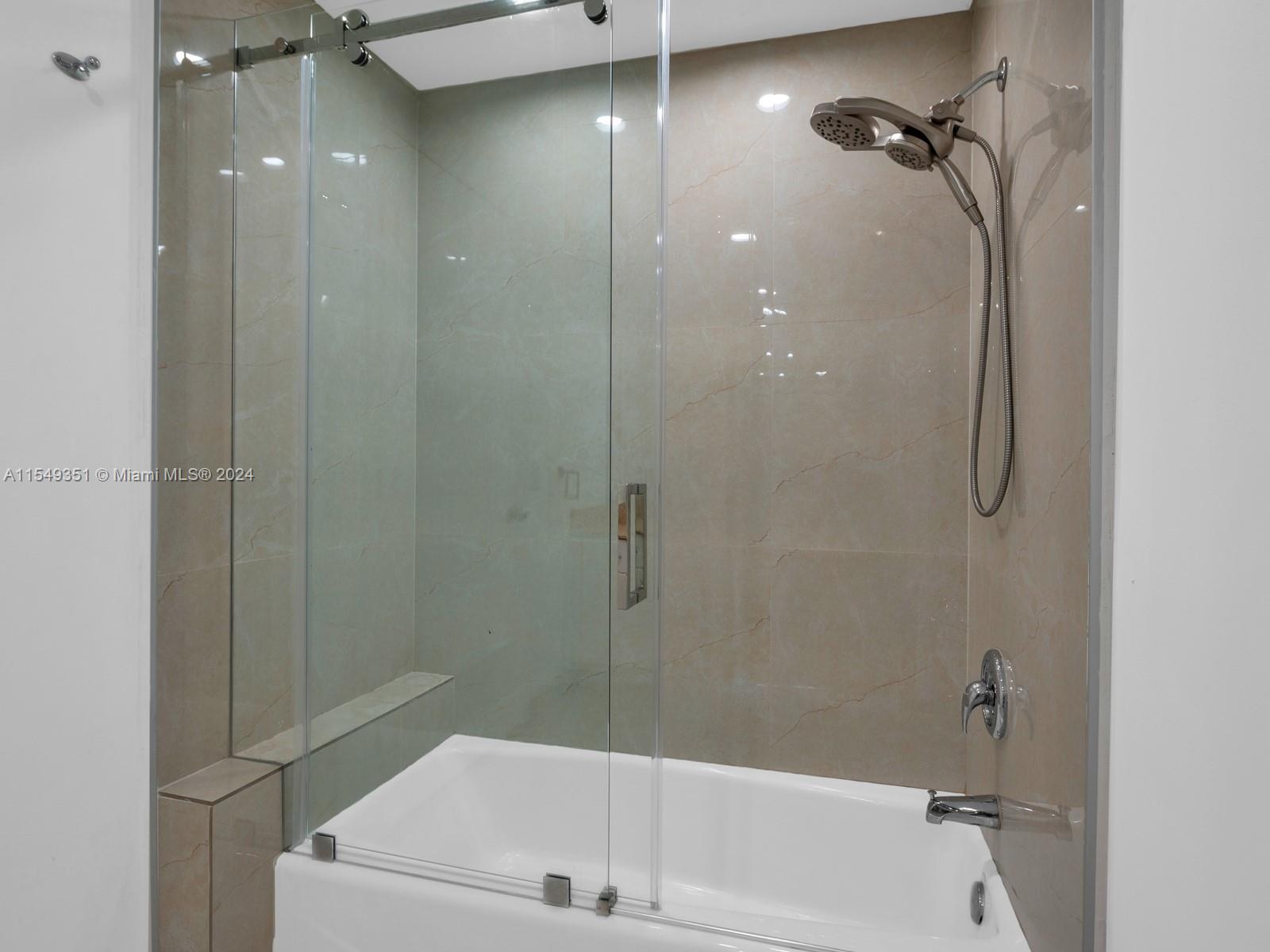 801 Brickell Key Blvd, Miami, FL, 33131 United States, 2 Bedrooms Bedrooms, ,2 BathroomsBathrooms,Residential,For Sale,Brickell Key Blvd,A11549351