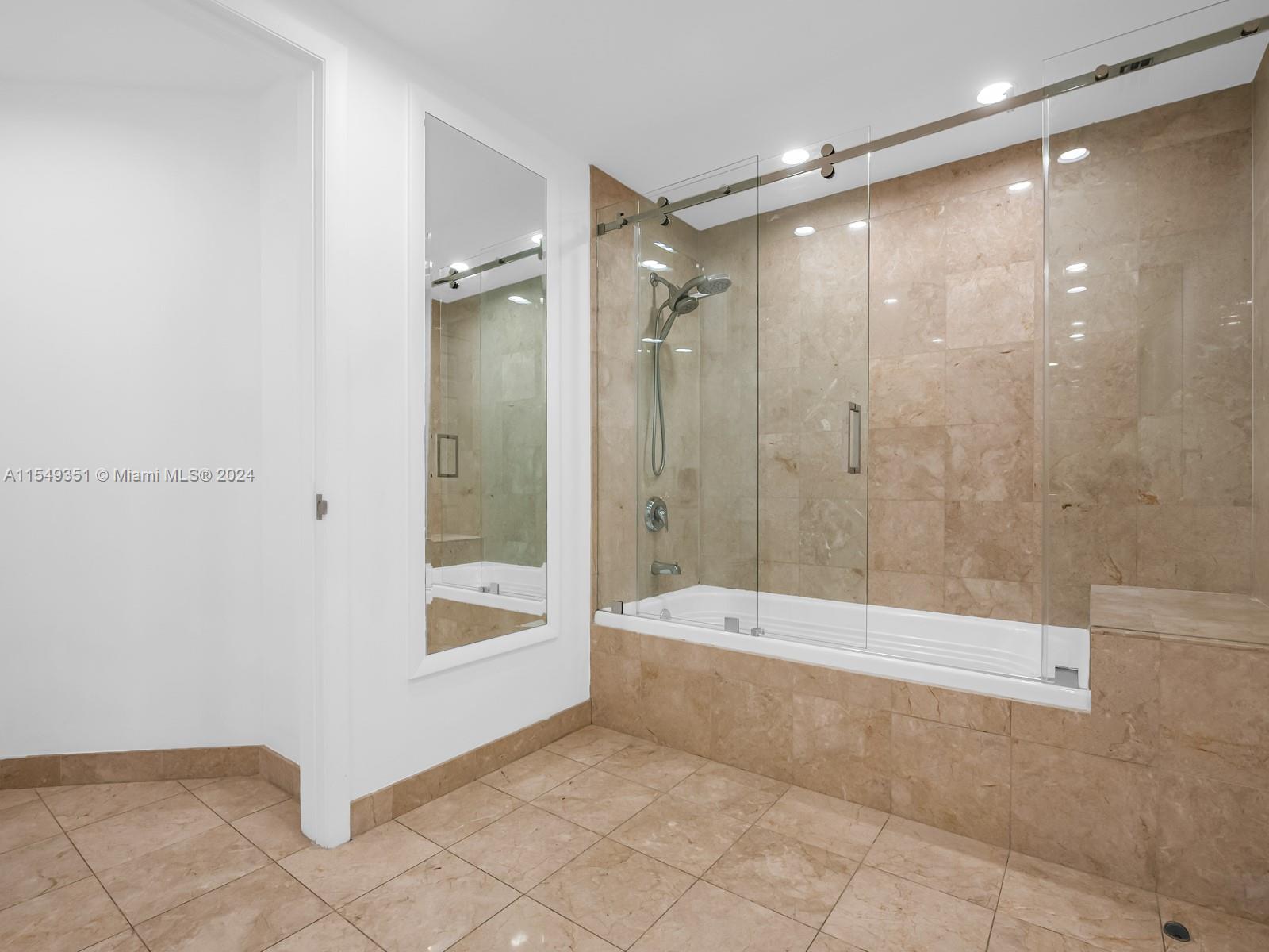 801 Brickell Key Blvd, Miami, FL, 33131 United States, 2 Bedrooms Bedrooms, ,2 BathroomsBathrooms,Residential,For Sale,Brickell Key Blvd,A11549351