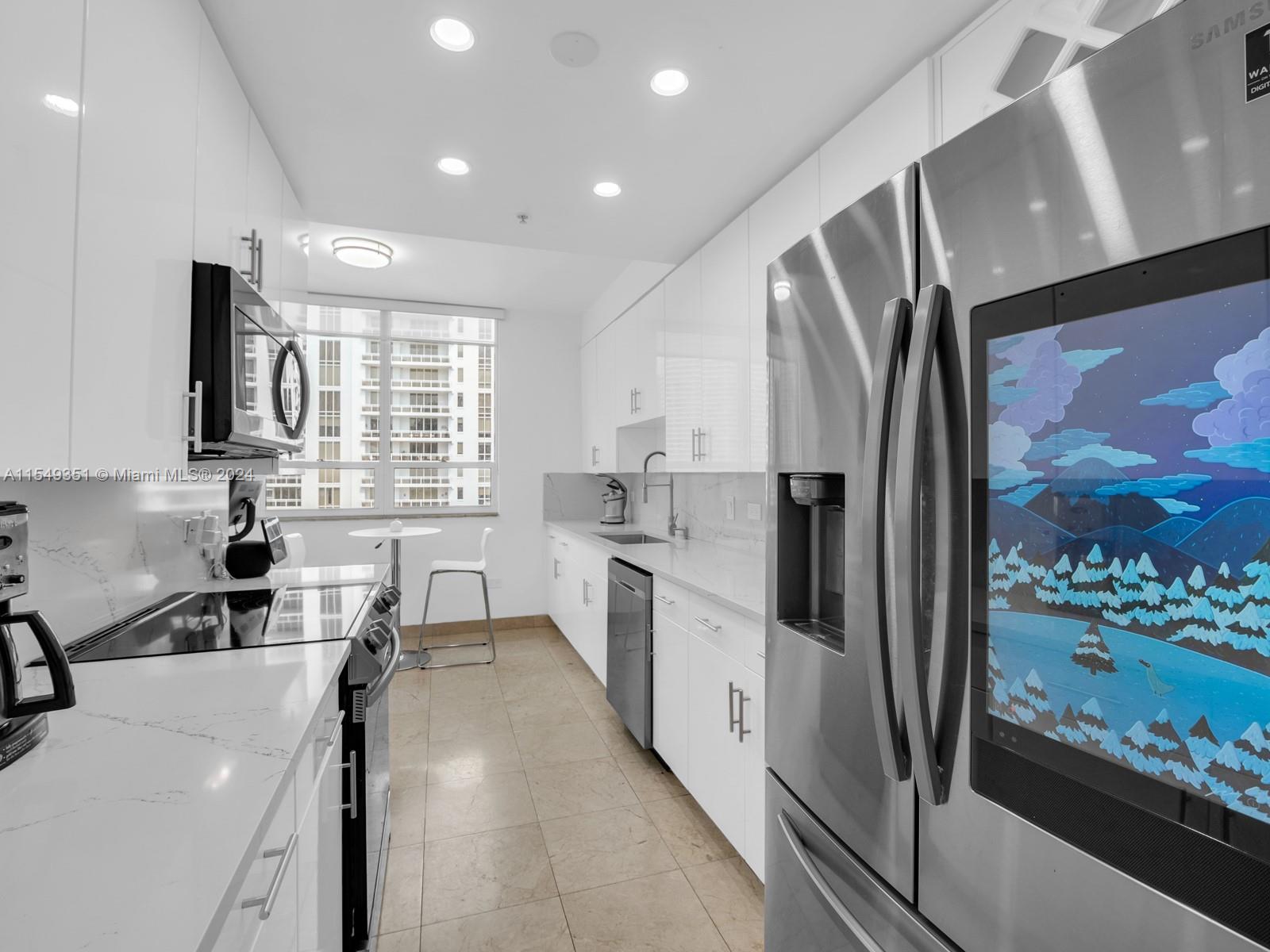 801 Brickell Key Blvd, Miami, FL, 33131 United States, 2 Bedrooms Bedrooms, ,2 BathroomsBathrooms,Residential,For Sale,Brickell Key Blvd,A11549351