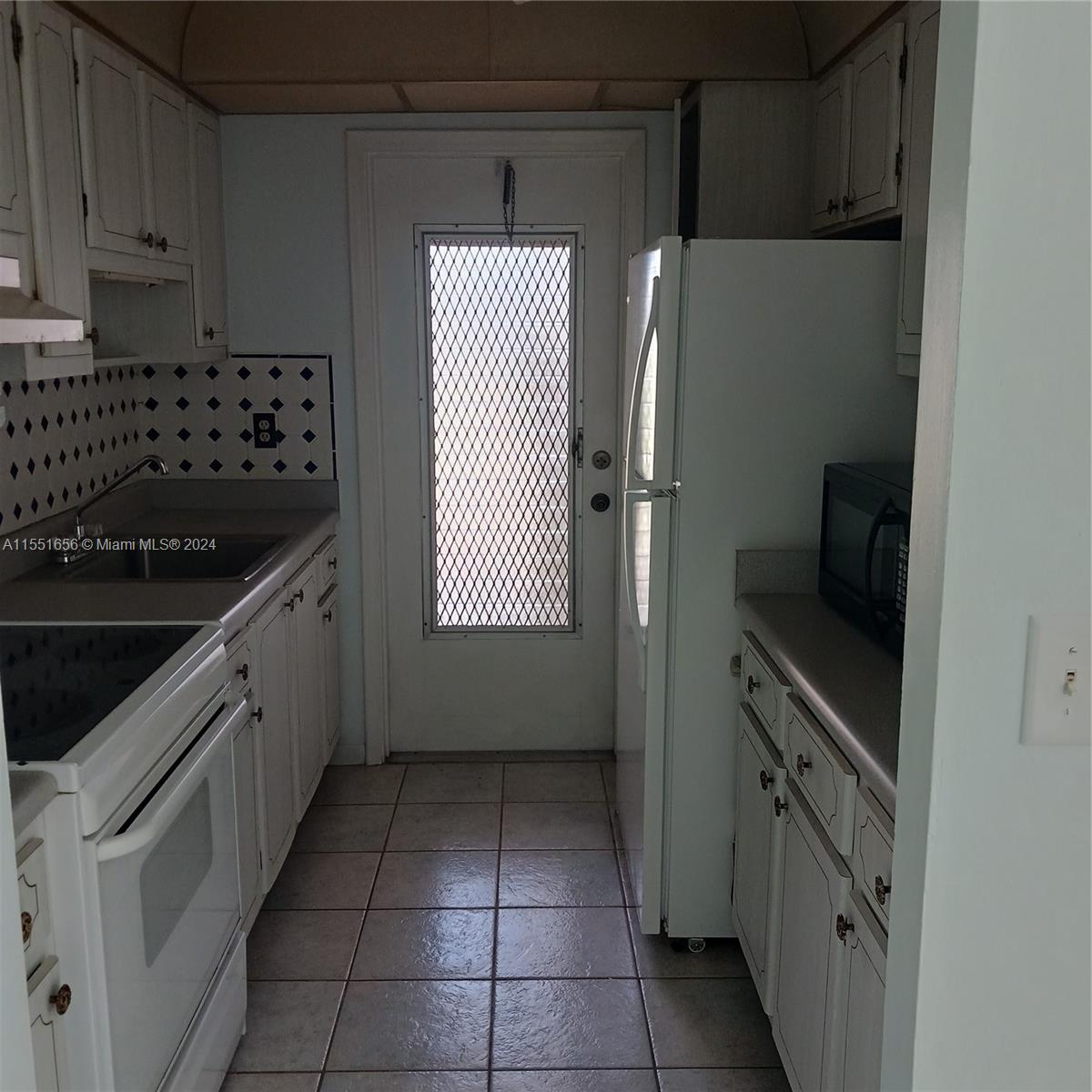 215 Main Blvd, Boynton Beach, FL, 33435 United States, 2 Bedrooms Bedrooms, ,2 BathroomsBathrooms,Residential,For Sale,Main Blvd,A11551656