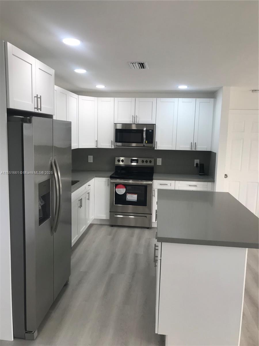 1806 15 PL, Cape Coral, FL, 33990 United States, 3 Bedrooms Bedrooms, ,2 BathroomsBathrooms,Residential,For Sale,15 PL,A11551661