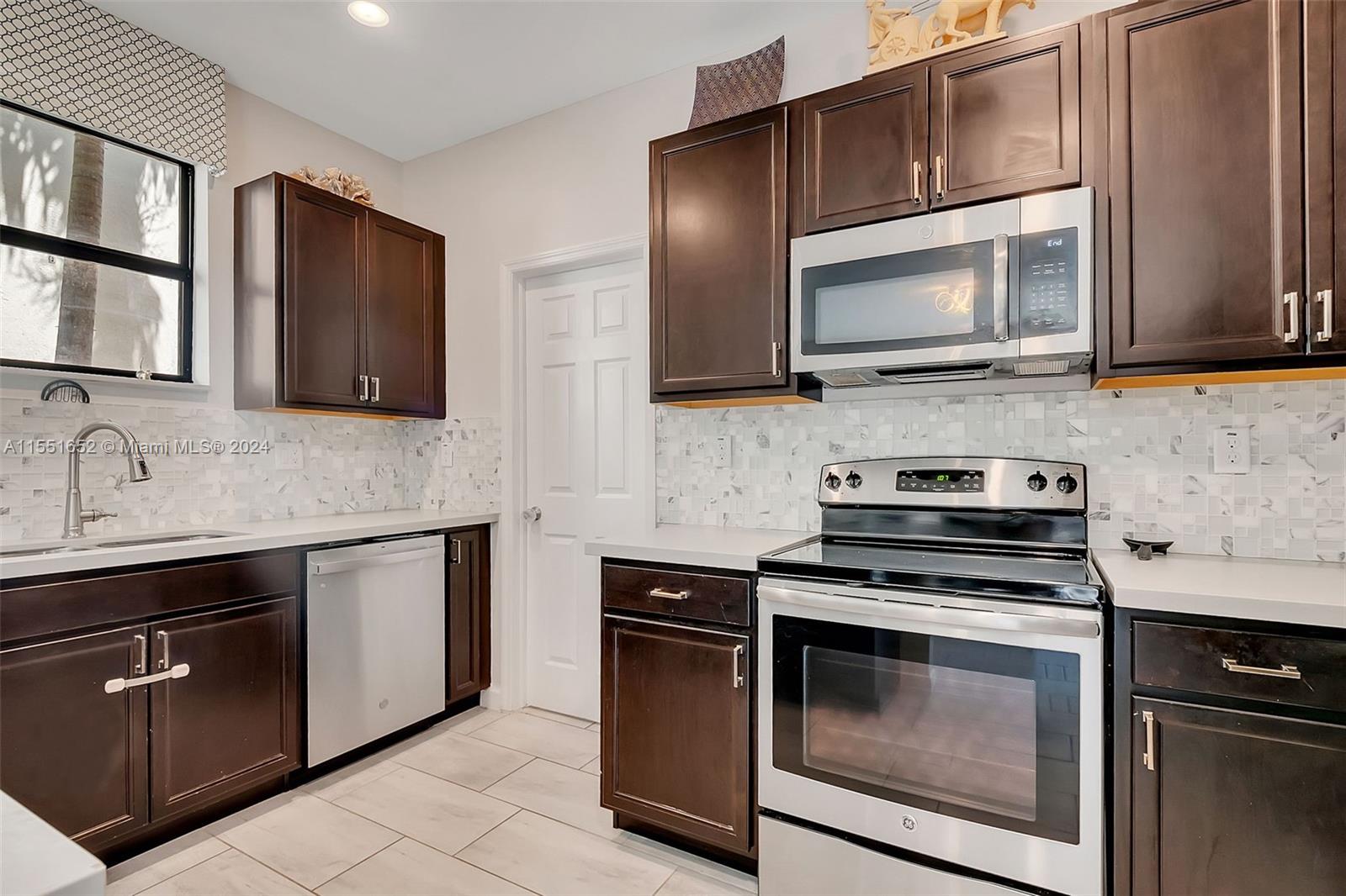 Homestead, FL, 33033 United States, 5 Bedrooms Bedrooms, ,2 BathroomsBathrooms,Residential,For Sale,A11551652