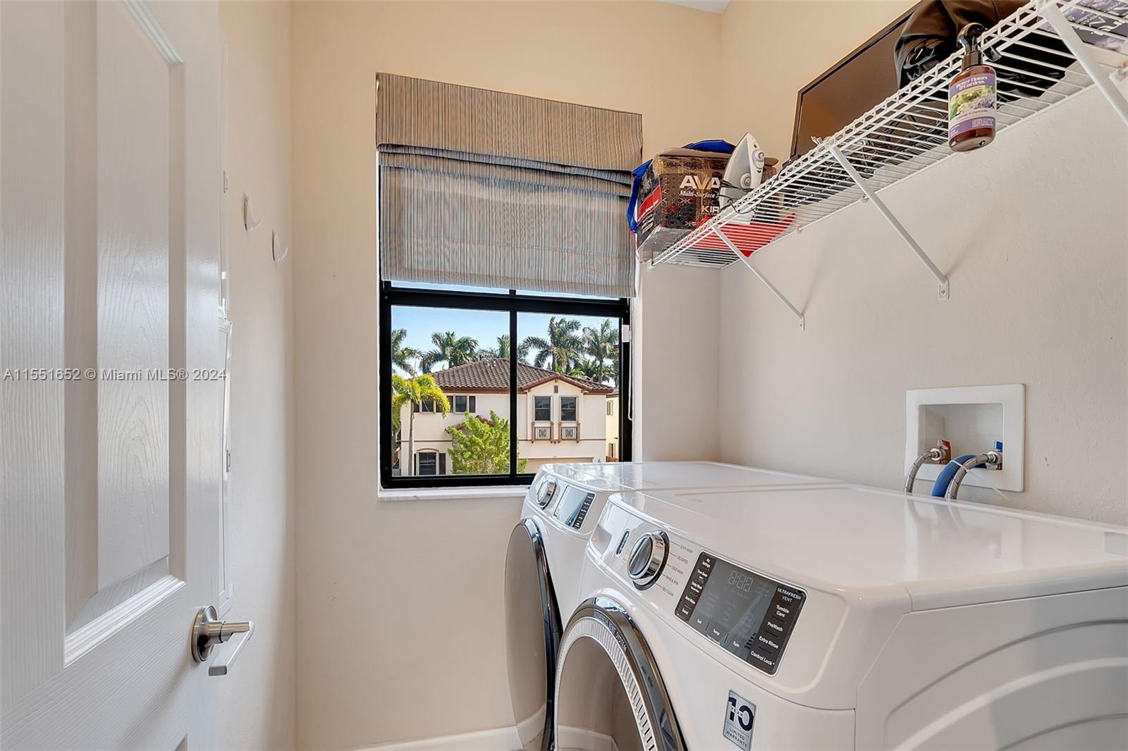 Homestead, FL, 33033 United States, 5 Bedrooms Bedrooms, ,2 BathroomsBathrooms,Residential,For Sale,A11551652