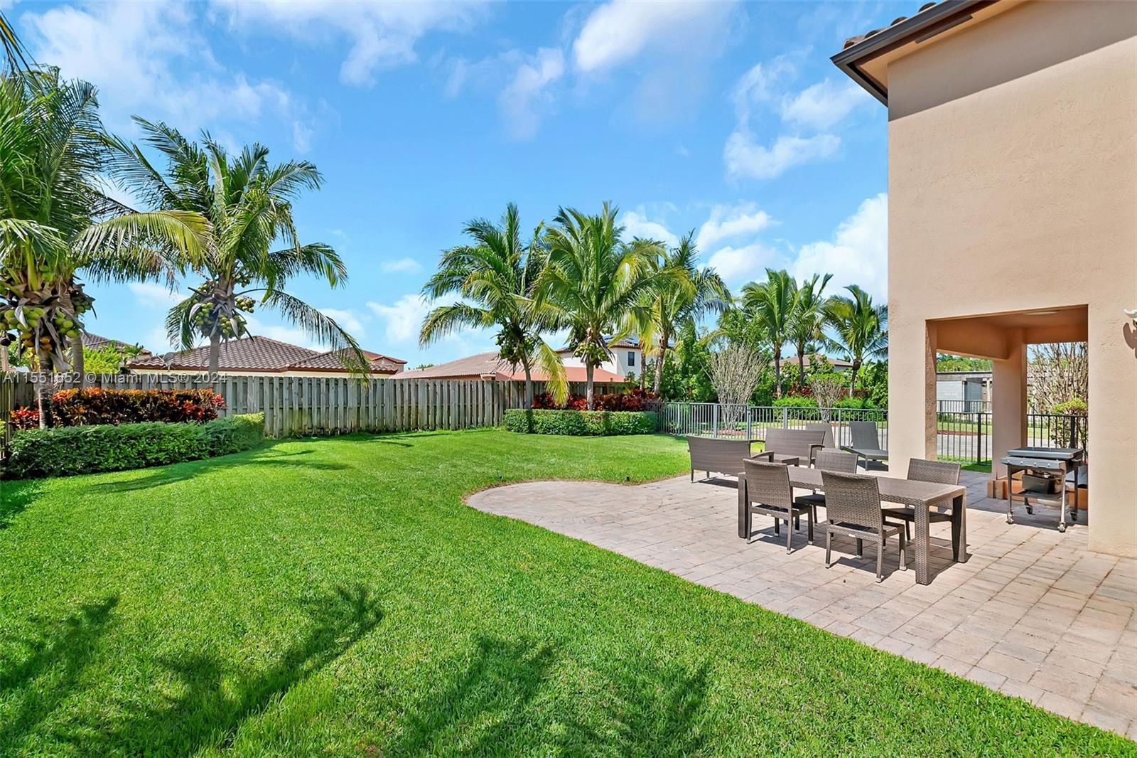 Homestead, FL, 33033 United States, 5 Bedrooms Bedrooms, ,2 BathroomsBathrooms,Residential,For Sale,A11551652