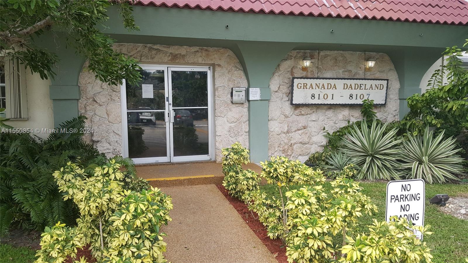 8107 72nd Ave, Miami, FL, 33143 United States, 1 Bedroom Bedrooms, ,1 BathroomBathrooms,Residential,For Sale,72nd Ave,A11550854