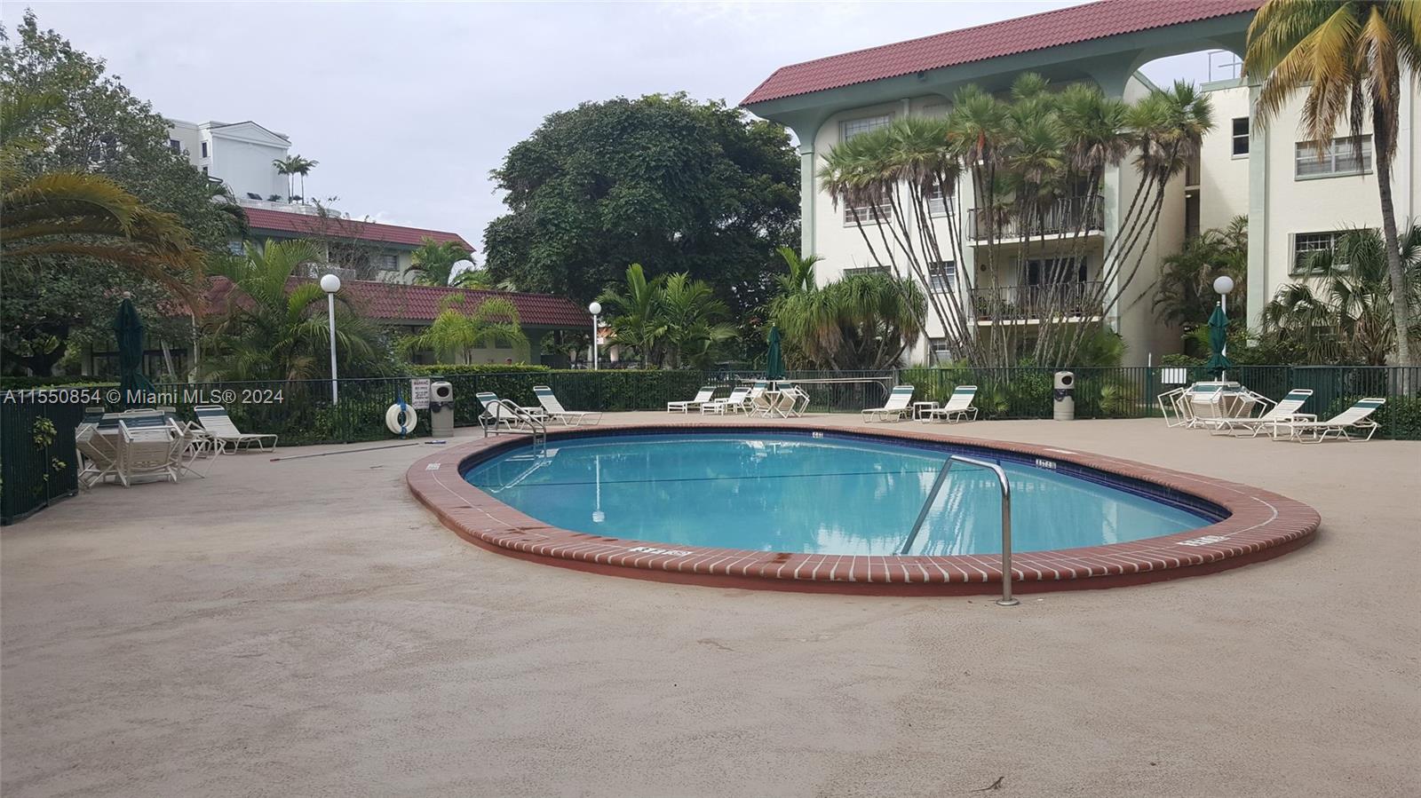 8107 72nd Ave, Miami, FL, 33143 United States, 1 Bedroom Bedrooms, ,1 BathroomBathrooms,Residential,For Sale,72nd Ave,A11550854