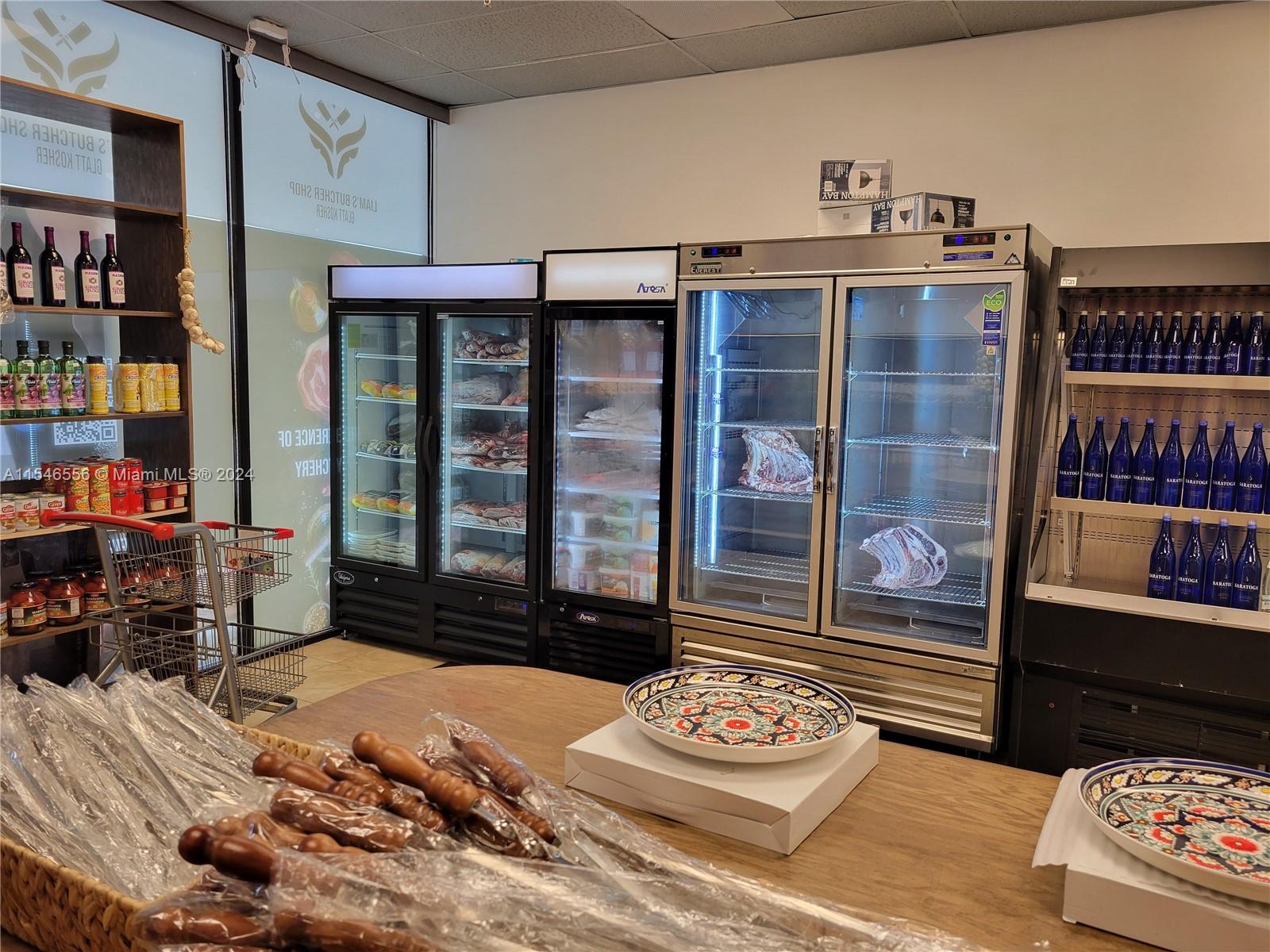 948 W Hallandale Beach Blvd, Hallandale Beach, Florida 33009, ,Businessopportunity,For Sale,948 W Hallandale Beach Blvd,A11546556