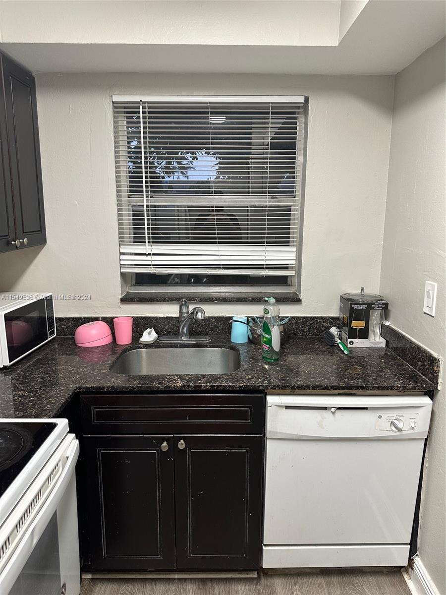 4960 16th Ct, Lauderhill, FL, 33313 United States, 4 Bedrooms Bedrooms, ,2 BathroomsBathrooms,Residential,For Sale,16th Ct,A11549536
