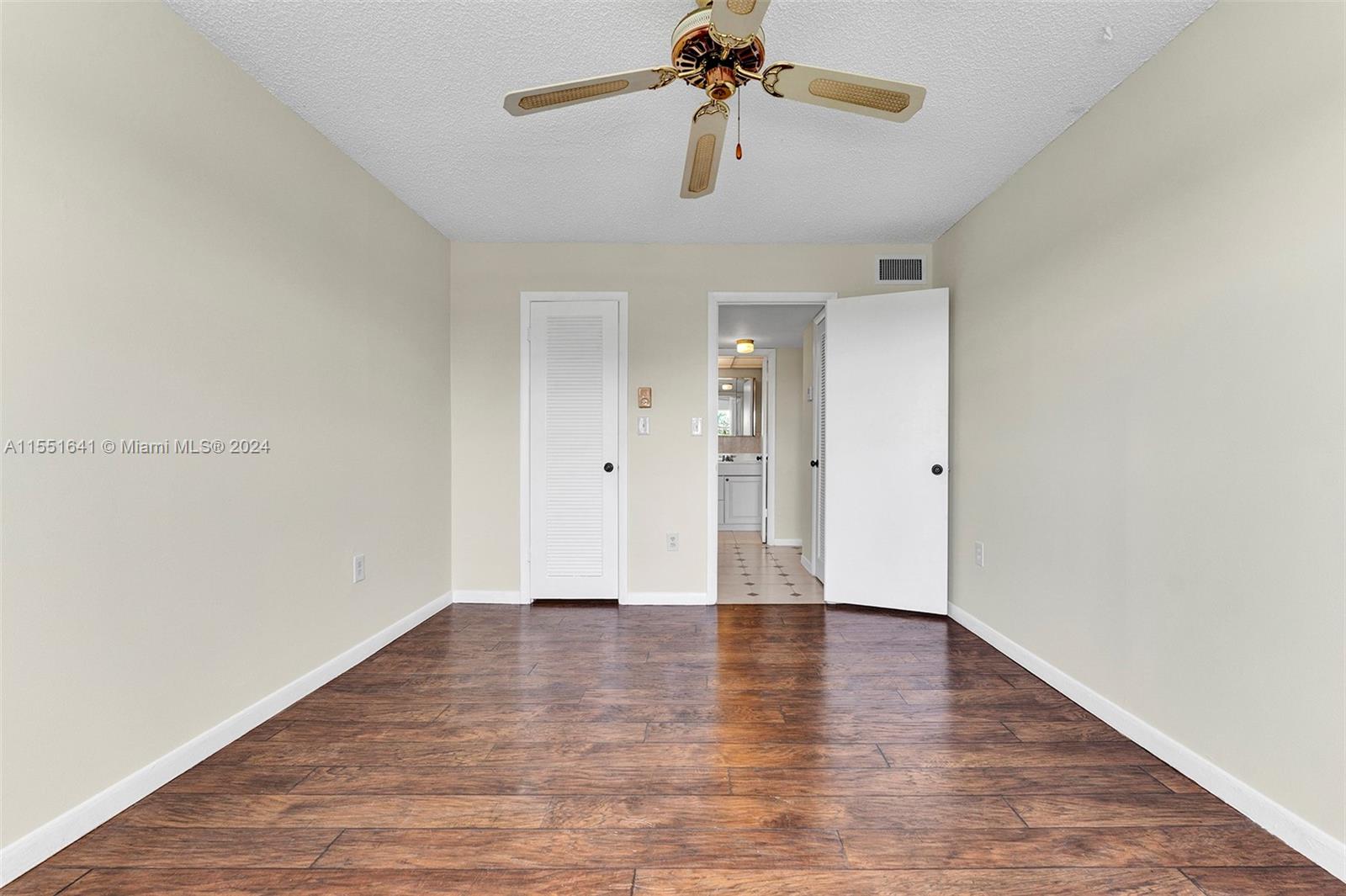 8515 Sunrise Lakes Blvd, Sunrise, FL, 33322 United States, 1 Bedroom Bedrooms, ,1 BathroomBathrooms,Residential,For Sale,Sunrise Lakes Blvd,A11551641