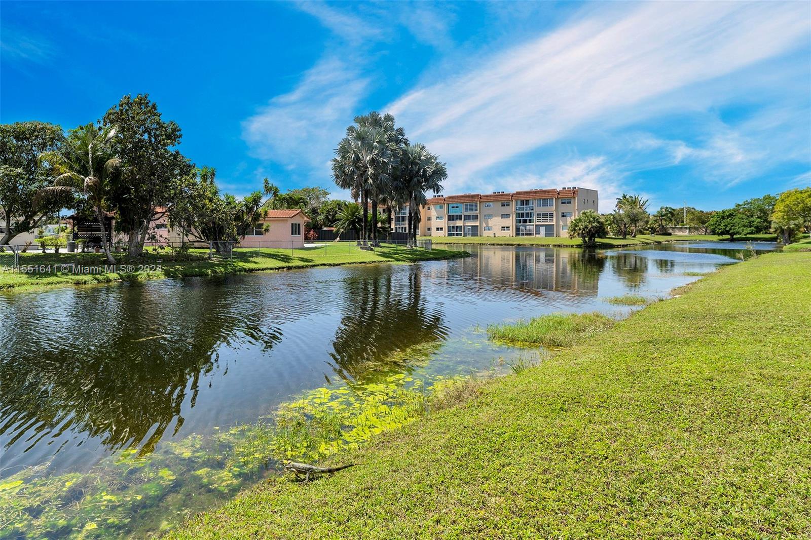 8515 Sunrise Lakes Blvd, Sunrise, FL, 33322 United States, 1 Bedroom Bedrooms, ,1 BathroomBathrooms,Residential,For Sale,Sunrise Lakes Blvd,A11551641