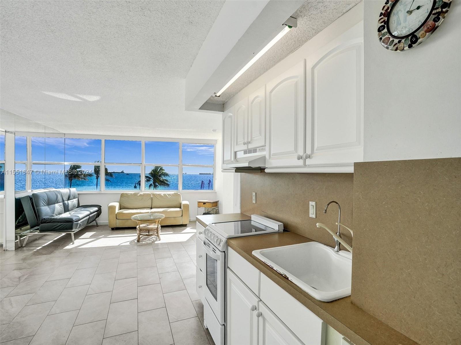 209 N Fort Lauderdale Beach Blvd 2E, Fort Lauderdale, Florida 33304, 1 Bedroom Bedrooms, ,2 BathroomsBathrooms,Residential,For Sale,209 N Fort Lauderdale Beach Blvd 2E,A11551647