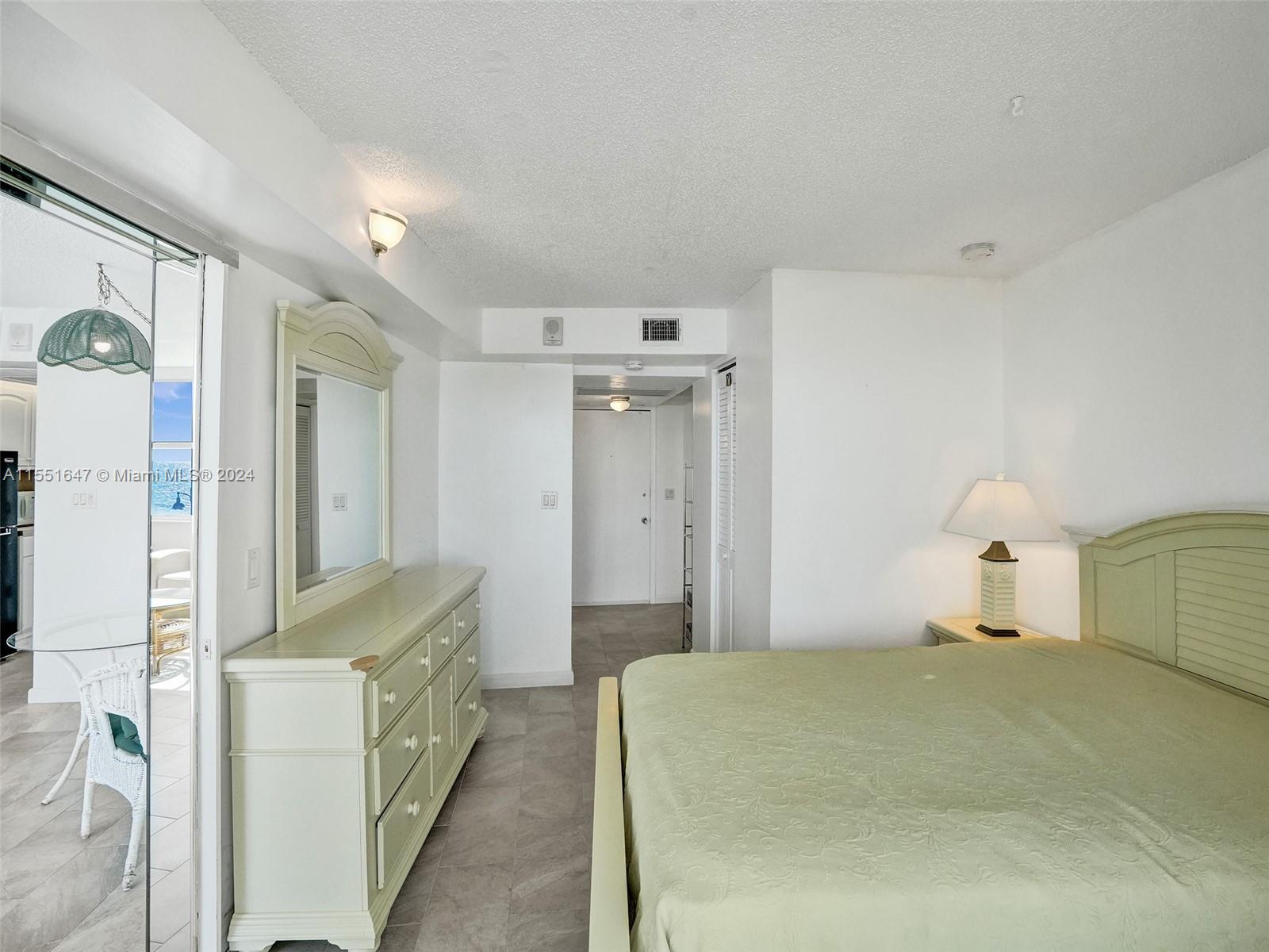 209 N Fort Lauderdale Beach Blvd 2E, Fort Lauderdale, Florida 33304, 1 Bedroom Bedrooms, ,2 BathroomsBathrooms,Residential,For Sale,209 N Fort Lauderdale Beach Blvd 2E,A11551647