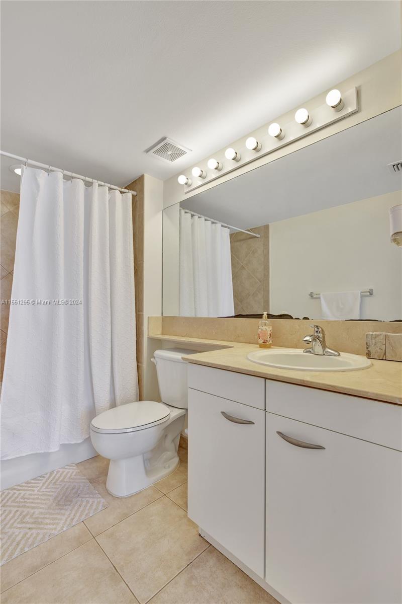 2080 S OCEAN DR 1102, Hallandale Beach, Florida 33009, 2 Bedrooms Bedrooms, ,2 BathroomsBathrooms,Residentiallease,For Rent,2080 S OCEAN DR 1102,A11551295