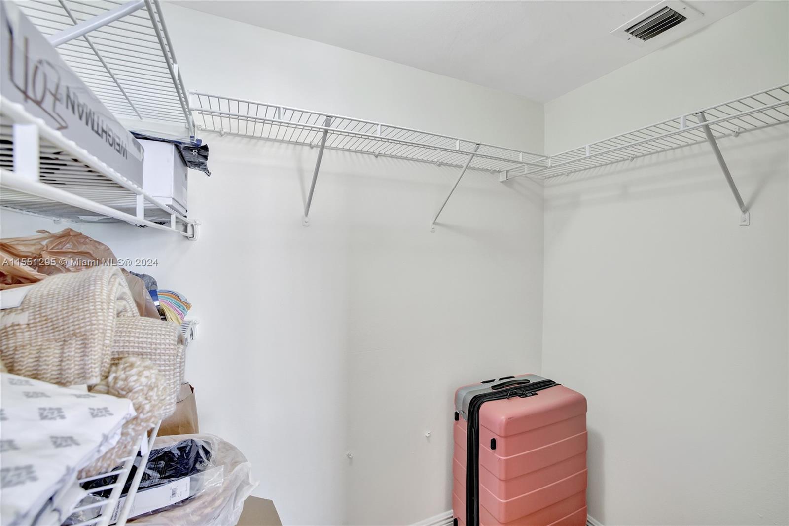 2080 S OCEAN DR 1102, Hallandale Beach, Florida 33009, 2 Bedrooms Bedrooms, ,2 BathroomsBathrooms,Residentiallease,For Rent,2080 S OCEAN DR 1102,A11551295