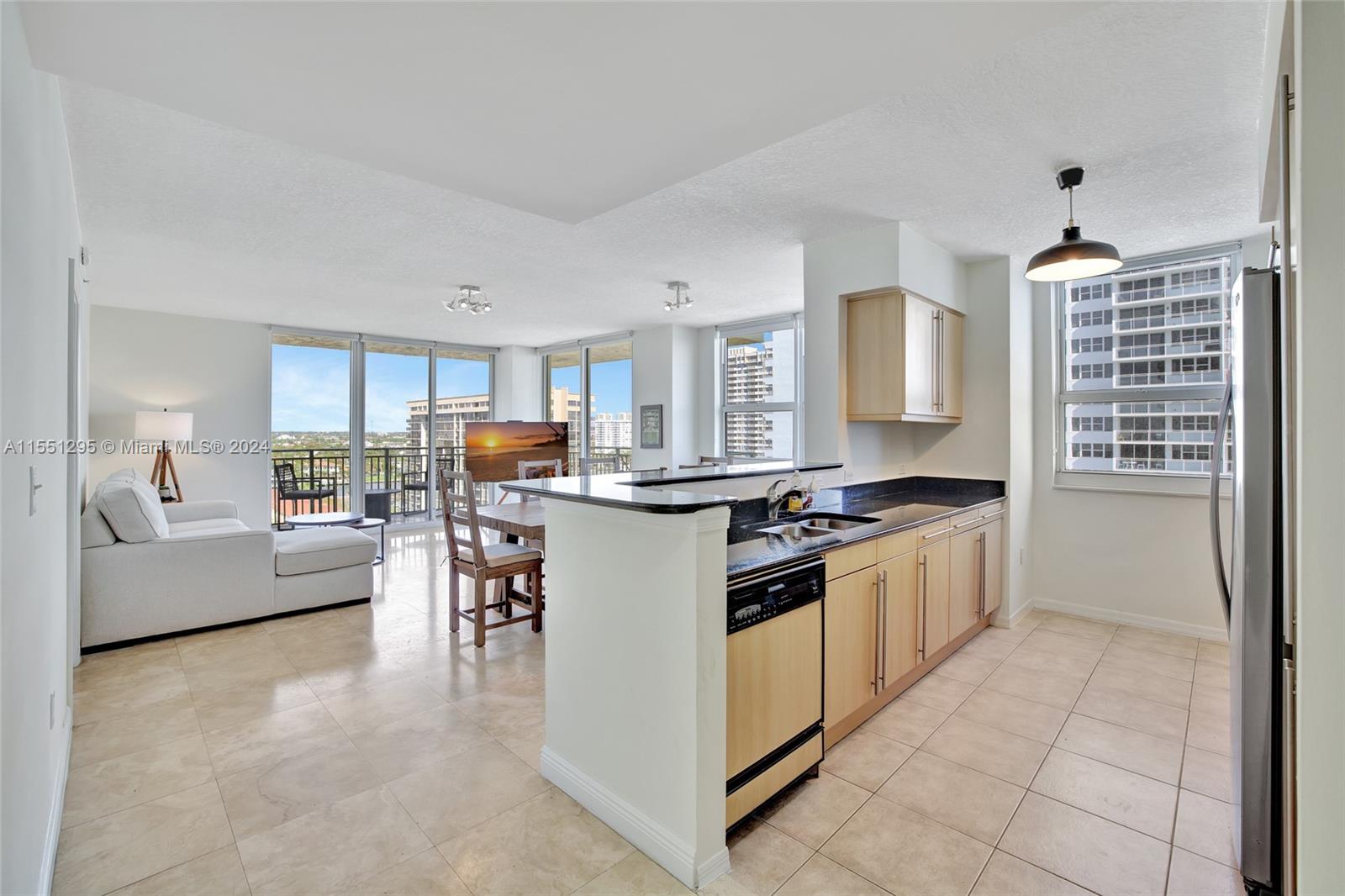 2080 S OCEAN DR 1102, Hallandale Beach, Florida 33009, 2 Bedrooms Bedrooms, ,2 BathroomsBathrooms,Residentiallease,For Rent,2080 S OCEAN DR 1102,A11551295