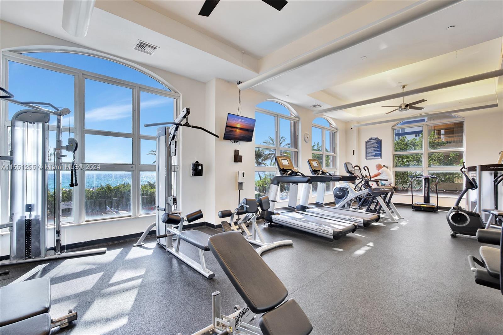 2080 S OCEAN DR 1102, Hallandale Beach, Florida 33009, 2 Bedrooms Bedrooms, ,2 BathroomsBathrooms,Residentiallease,For Rent,2080 S OCEAN DR 1102,A11551295