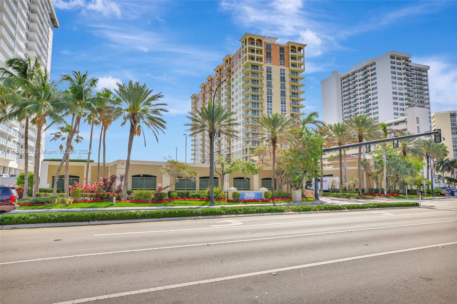 2080 S OCEAN DR 1102, Hallandale Beach, Florida 33009, 2 Bedrooms Bedrooms, ,2 BathroomsBathrooms,Residentiallease,For Rent,2080 S OCEAN DR 1102,A11551295