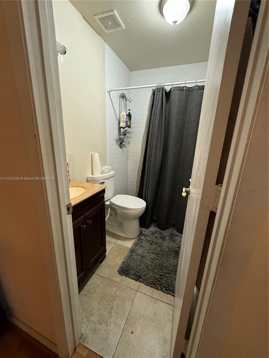 7948 Pembroke Rd 7948, Miramar, Florida 33023, 3 Bedrooms Bedrooms, ,2 BathroomsBathrooms,Residential,For Sale,7948 Pembroke Rd 7948,A11550338