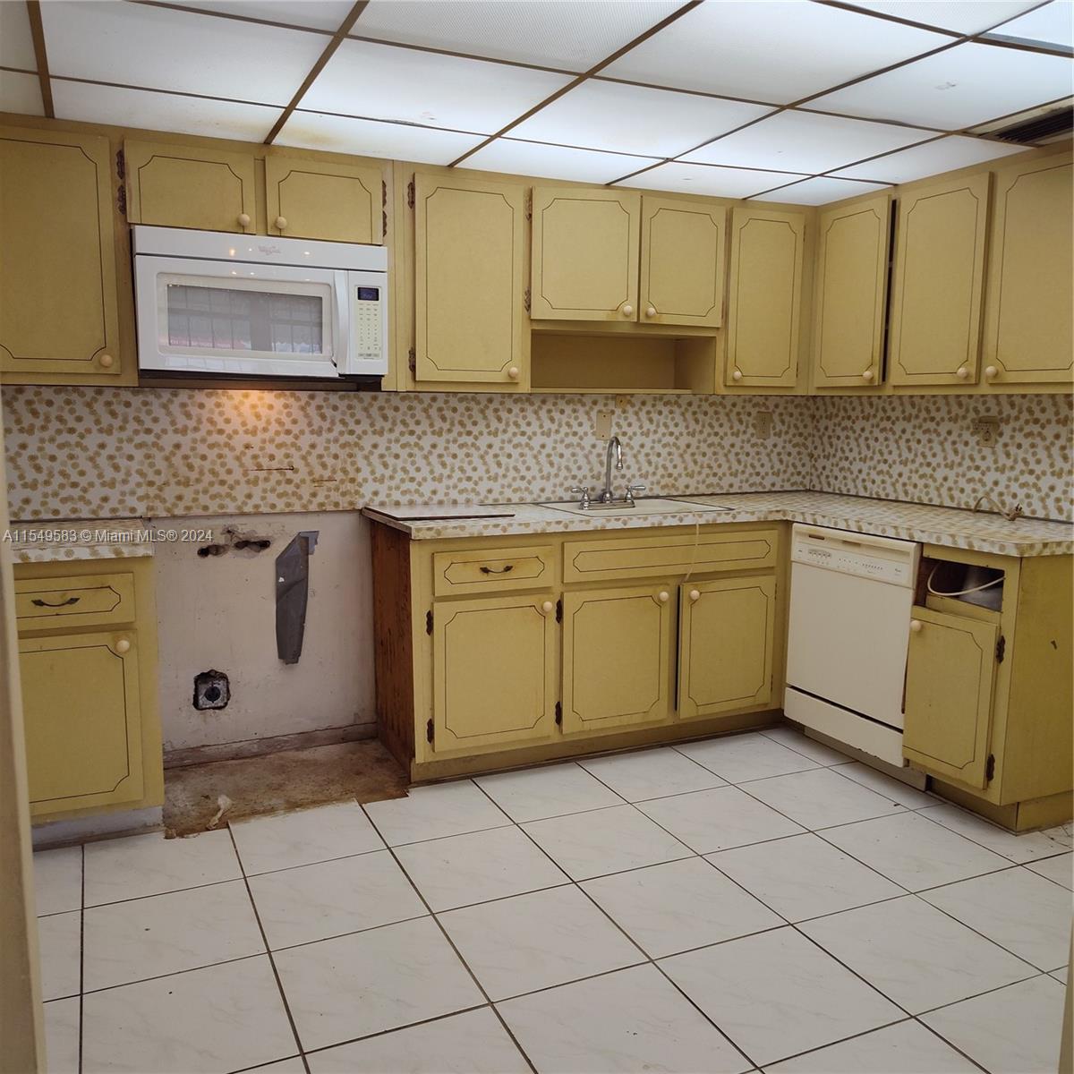 2971 166th St, Miami Gardens, FL, 33054 United States, 3 Bedrooms Bedrooms, ,2 BathroomsBathrooms,Residential,For Sale,166th St,A11549583
