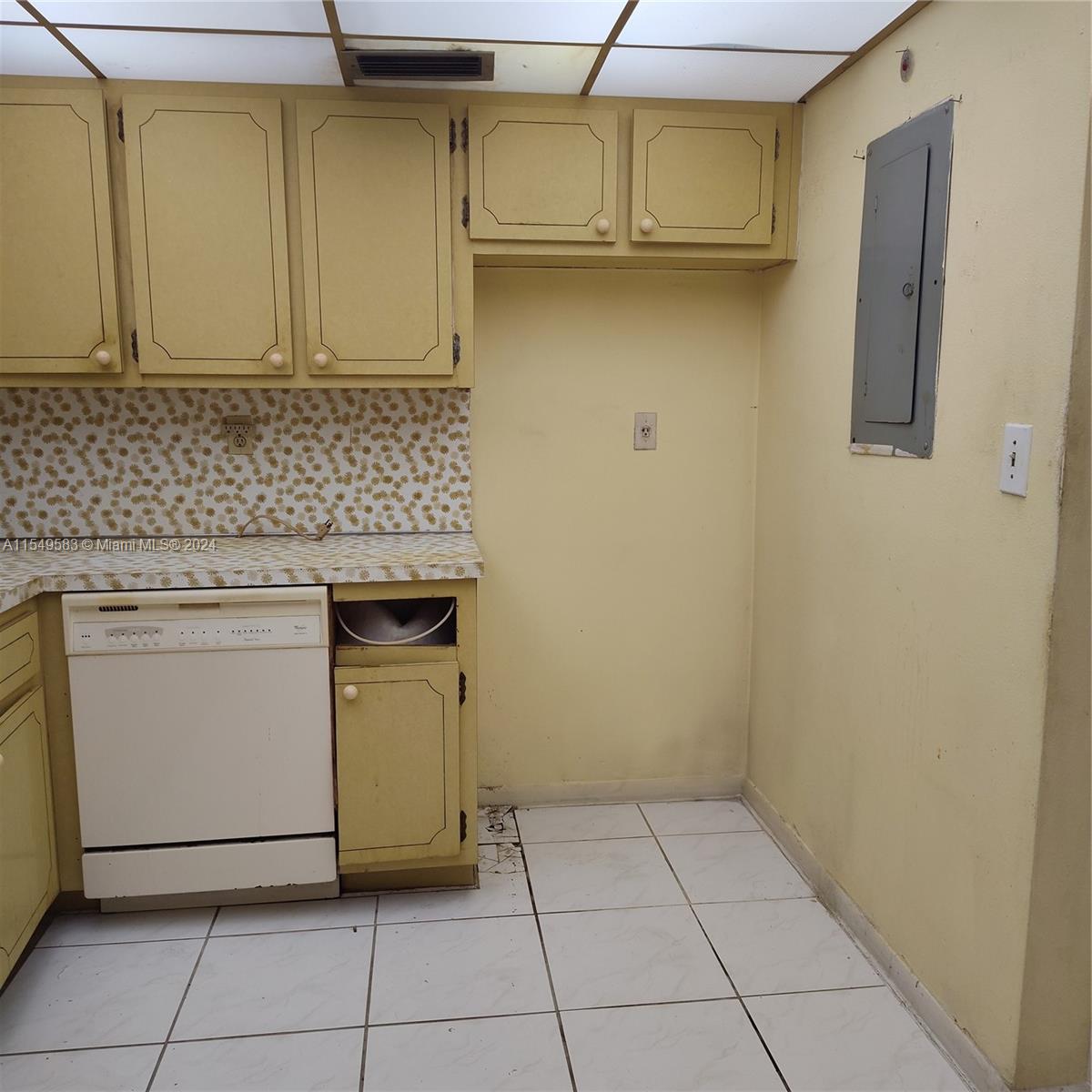 2971 166th St, Miami Gardens, FL, 33054 United States, 3 Bedrooms Bedrooms, ,2 BathroomsBathrooms,Residential,For Sale,166th St,A11549583
