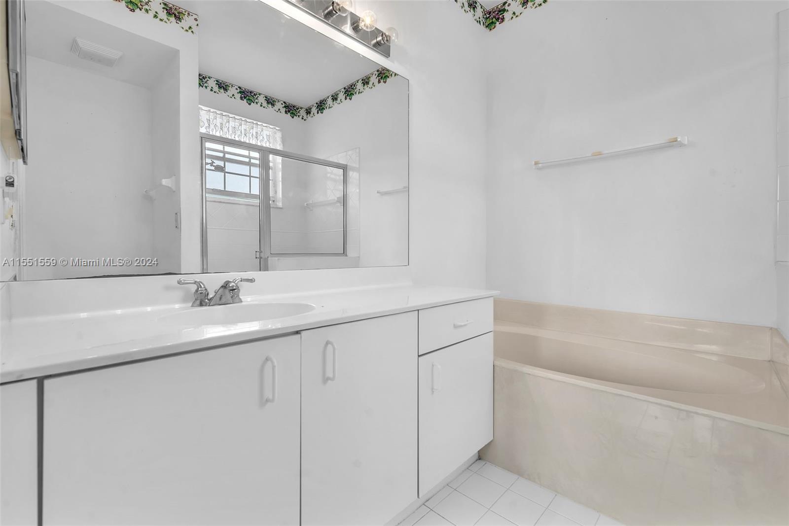 7700 Aragon Blvd Unit 1, Sunrise, FL, 33322 United States, 3 Bedrooms Bedrooms, ,2 BathroomsBathrooms,Residential,For Sale,Aragon Blvd Unit 1,A11551559