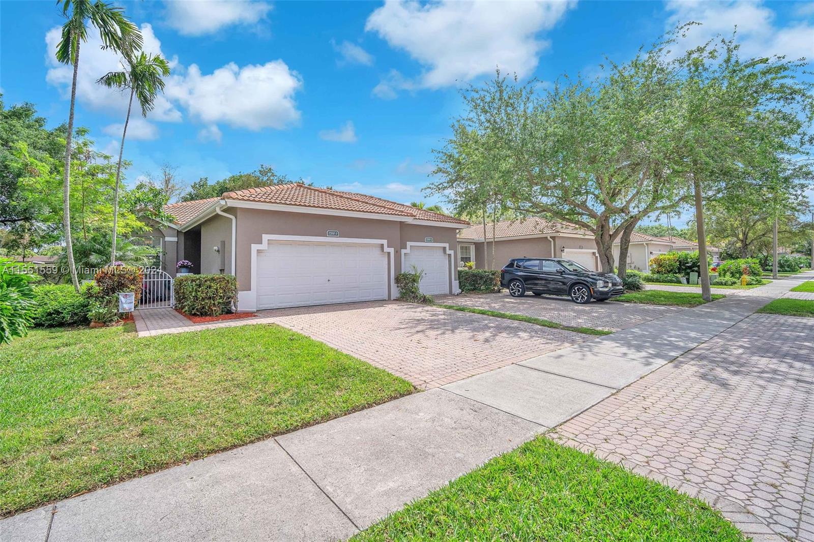 7700 Aragon Blvd Unit 1, Sunrise, FL, 33322 United States, 3 Bedrooms Bedrooms, ,2 BathroomsBathrooms,Residential,For Sale,Aragon Blvd Unit 1,A11551559