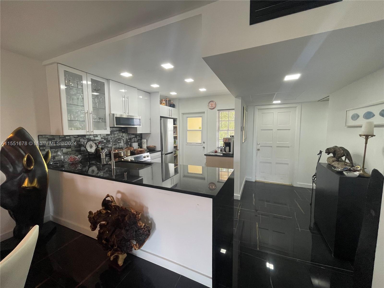 2751 Palm Aire Dr, Pompano Beach, FL, 33069 United States, 1 Bedroom Bedrooms, ,1 BathroomBathrooms,Residential,For Sale,Palm Aire Dr,A11551678