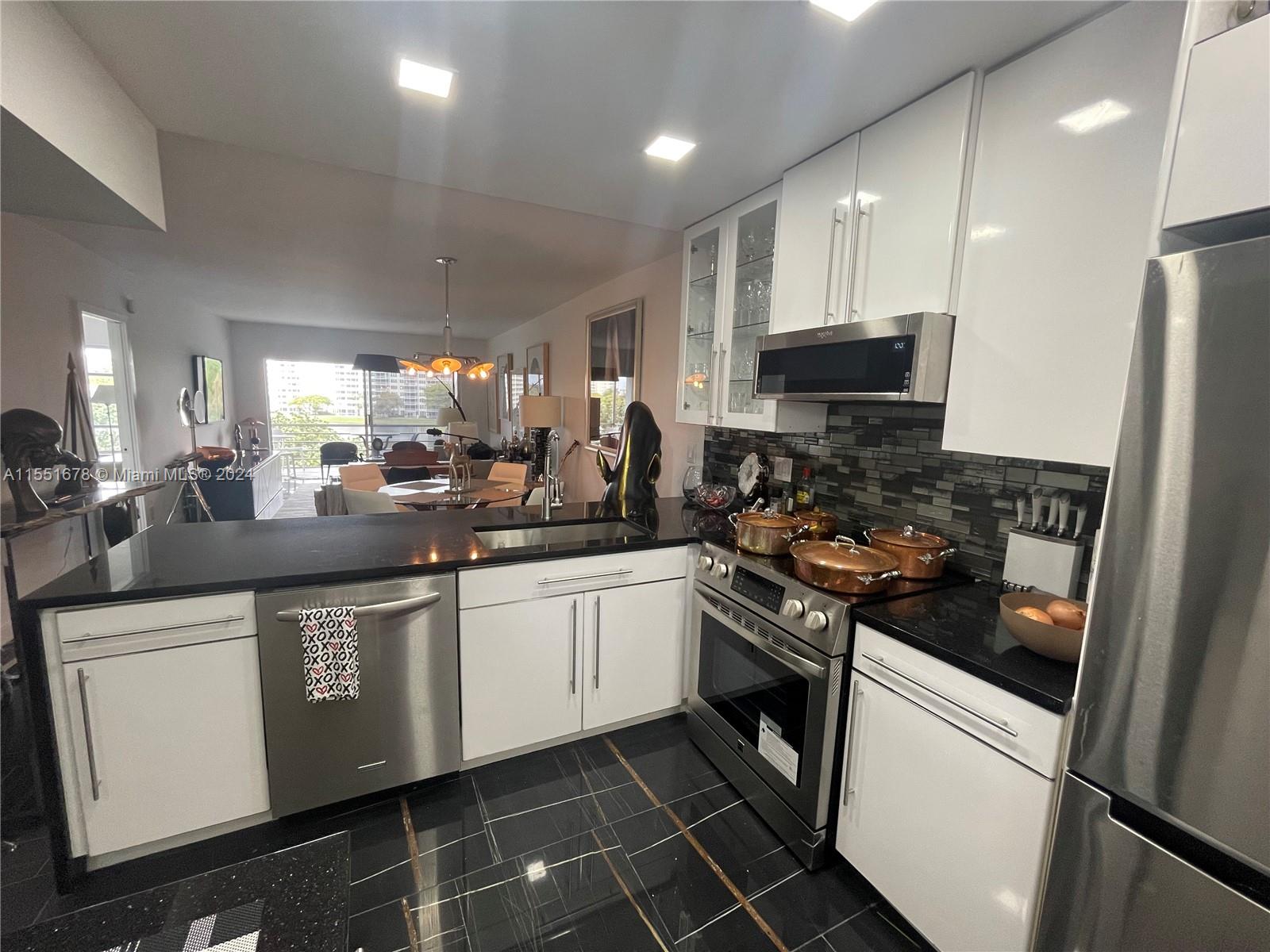 2751 Palm Aire Dr, Pompano Beach, FL, 33069 United States, 1 Bedroom Bedrooms, ,1 BathroomBathrooms,Residential,For Sale,Palm Aire Dr,A11551678