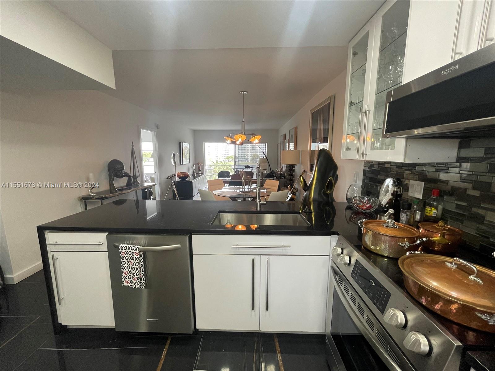 2751 Palm Aire Dr, Pompano Beach, FL, 33069 United States, 1 Bedroom Bedrooms, ,1 BathroomBathrooms,Residential,For Sale,Palm Aire Dr,A11551678