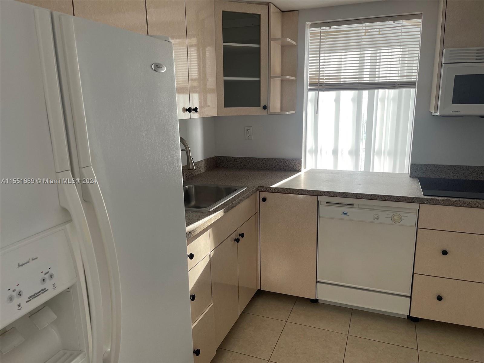 17570 Atlantic Blvd, Sunny Isles Beach, FL, 33160 United States, 1 Bedroom Bedrooms, ,1 BathroomBathrooms,Residential,For Sale,Atlantic Blvd,A11551689