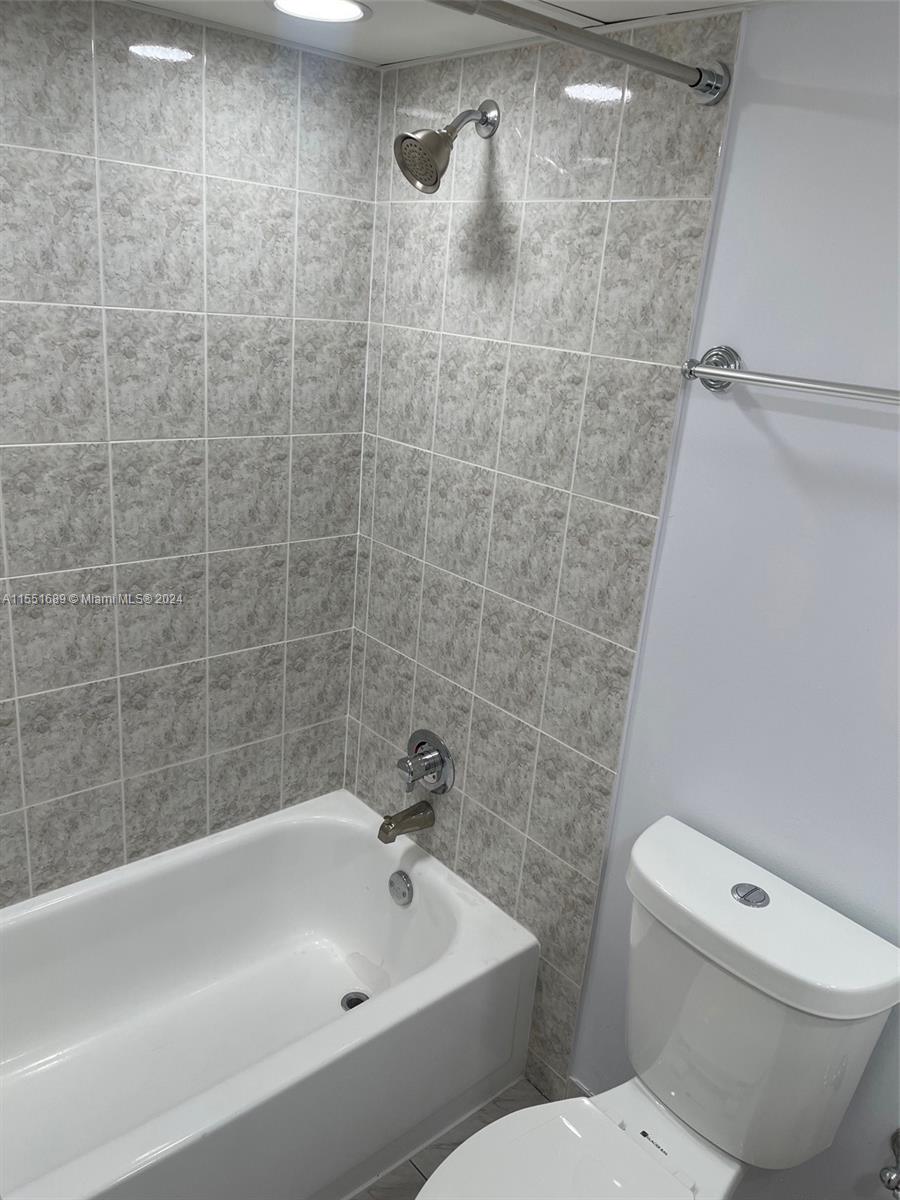 17570 Atlantic Blvd, Sunny Isles Beach, FL, 33160 United States, 1 Bedroom Bedrooms, ,1 BathroomBathrooms,Residential,For Sale,Atlantic Blvd,A11551689