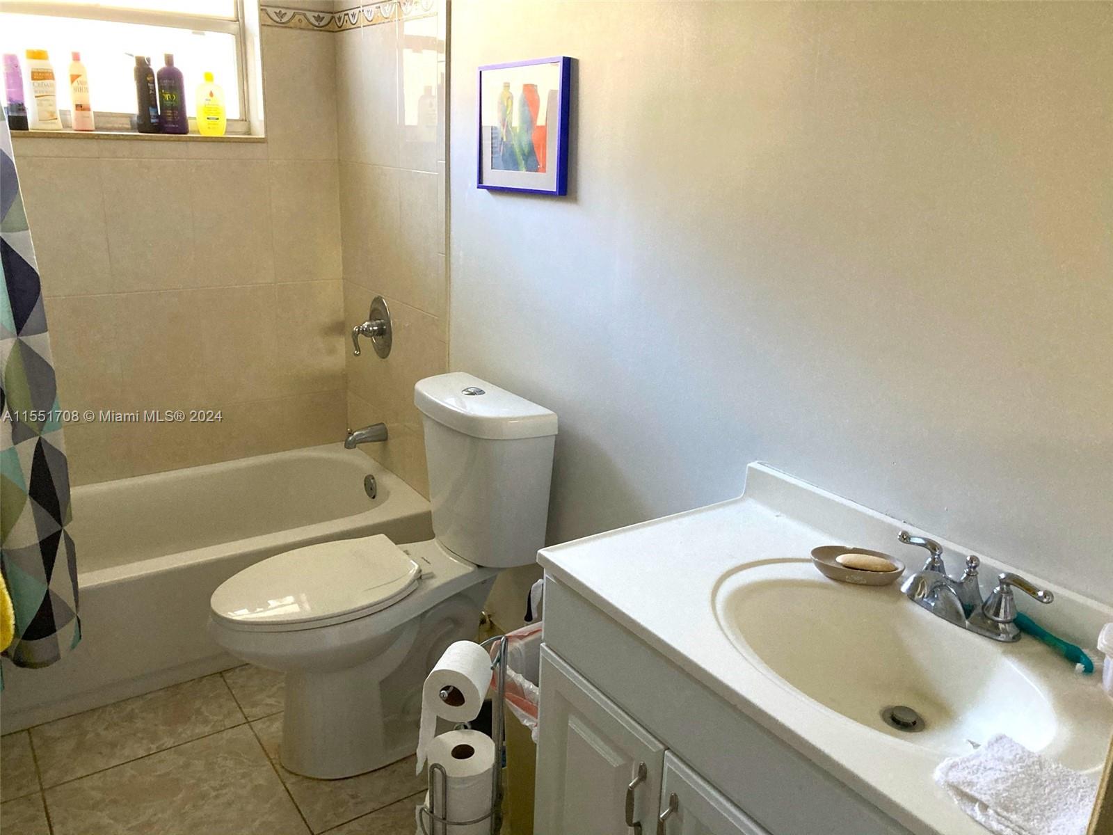 5111 Oakland Park Blvd, Lauderdale Lakes, FL, 33313 United States, 1 Bedroom Bedrooms, ,1 BathroomBathrooms,Residential,For Sale,Oakland Park Blvd,A11551708