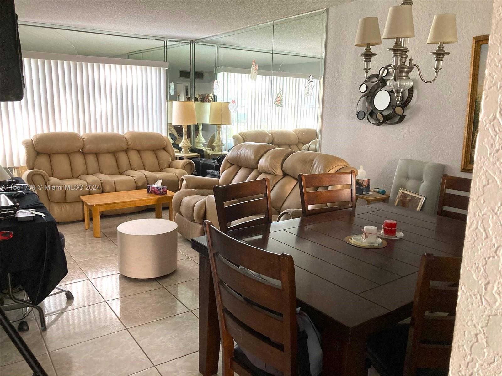 5111 Oakland Park Blvd, Lauderdale Lakes, FL, 33313 United States, 1 Bedroom Bedrooms, ,1 BathroomBathrooms,Residential,For Sale,Oakland Park Blvd,A11551708