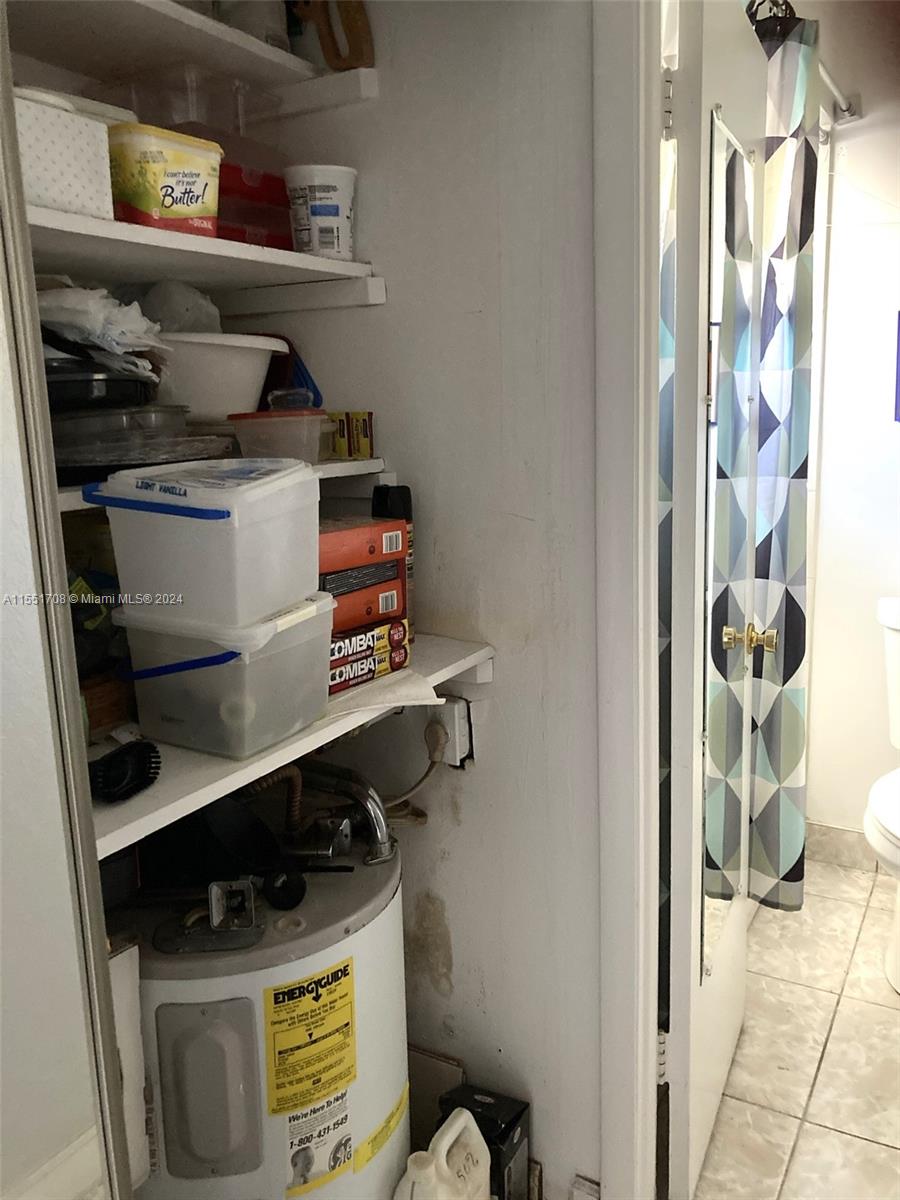 5111 Oakland Park Blvd, Lauderdale Lakes, FL, 33313 United States, 1 Bedroom Bedrooms, ,1 BathroomBathrooms,Residential,For Sale,Oakland Park Blvd,A11551708