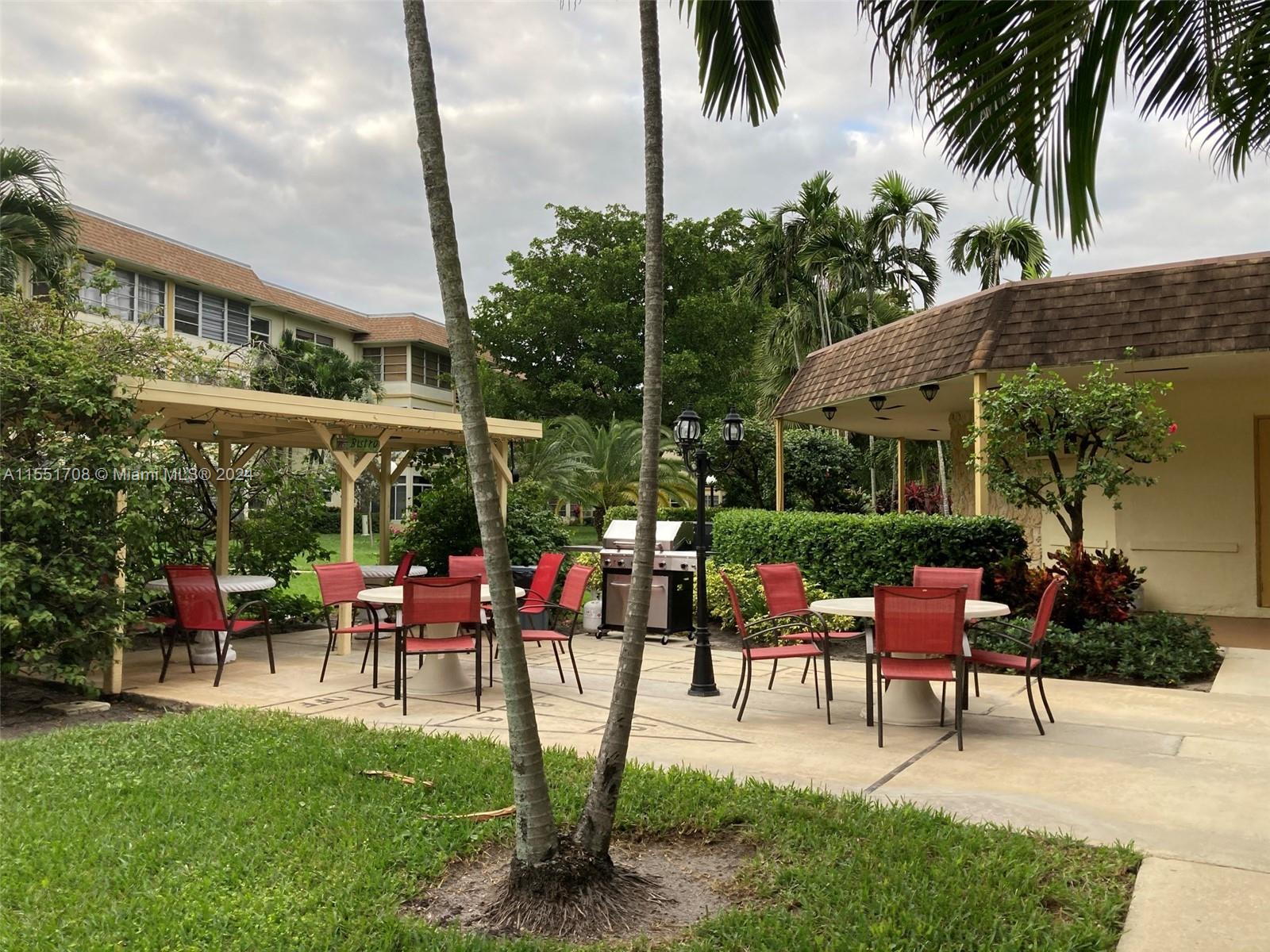 5111 Oakland Park Blvd, Lauderdale Lakes, FL, 33313 United States, 1 Bedroom Bedrooms, ,1 BathroomBathrooms,Residential,For Sale,Oakland Park Blvd,A11551708
