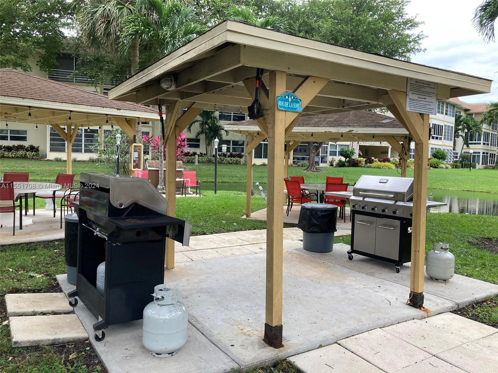 5111 Oakland Park Blvd, Lauderdale Lakes, FL, 33313 United States, 1 Bedroom Bedrooms, ,1 BathroomBathrooms,Residential,For Sale,Oakland Park Blvd,A11551708