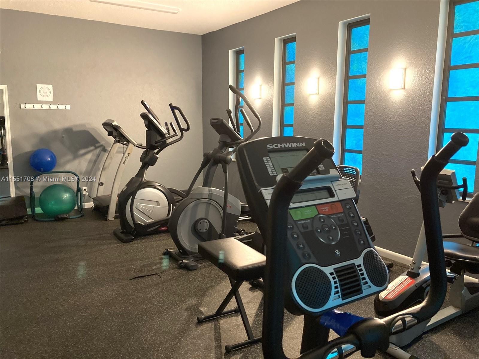 5111 Oakland Park Blvd, Lauderdale Lakes, FL, 33313 United States, 1 Bedroom Bedrooms, ,1 BathroomBathrooms,Residential,For Sale,Oakland Park Blvd,A11551708