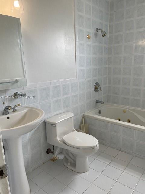 4566 W 6th Ave, Hialeah, Florida 33012, 3 Bedrooms Bedrooms, ,1 BathroomBathrooms,Residentiallease,For Rent,4566 W 6th Ave,A11551700