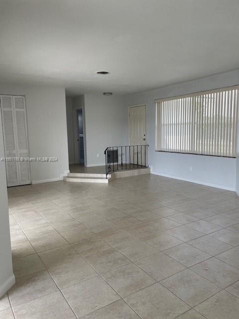 4566 W 6th Ave, Hialeah, Florida 33012, 3 Bedrooms Bedrooms, ,1 BathroomBathrooms,Residentiallease,For Rent,4566 W 6th Ave,A11551700