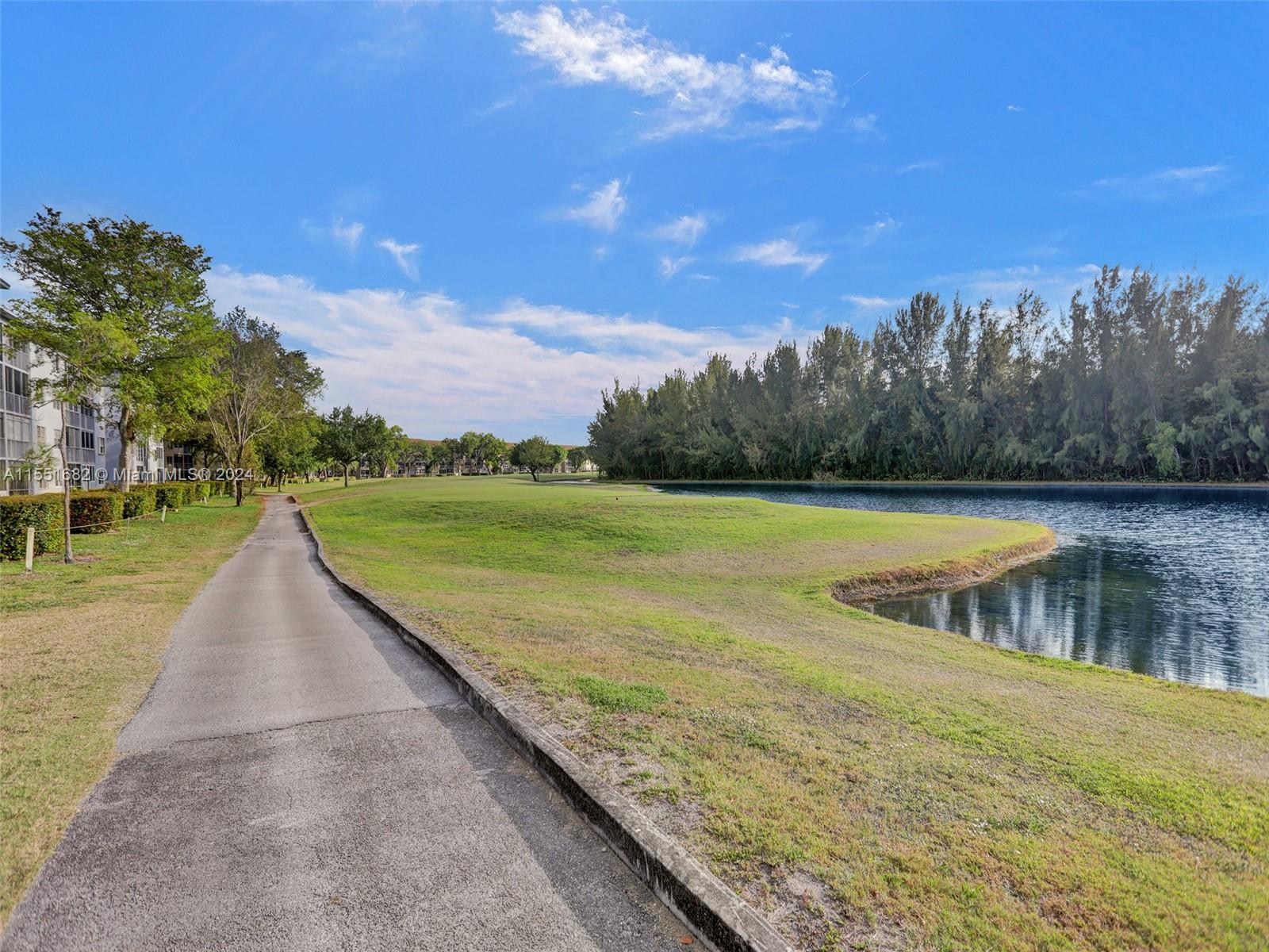 900 125th Way, Pembroke Pines, FL, 33027 United States, 2 Bedrooms Bedrooms, ,2 BathroomsBathrooms,Residential,For Sale,125th Way,A11551682