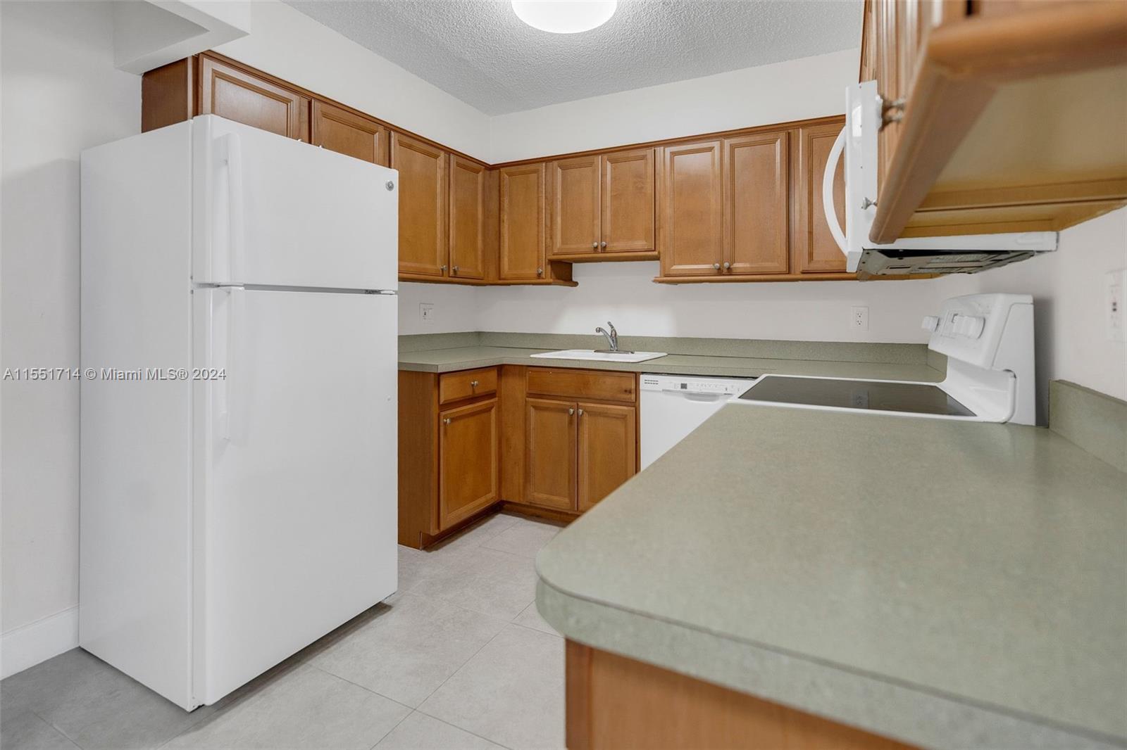 1100 4th Ave, Deerfield Beach, FL, 33441 United States, 1 Bedroom Bedrooms, ,1 BathroomBathrooms,Residential,For Sale,4th Ave,A11551714