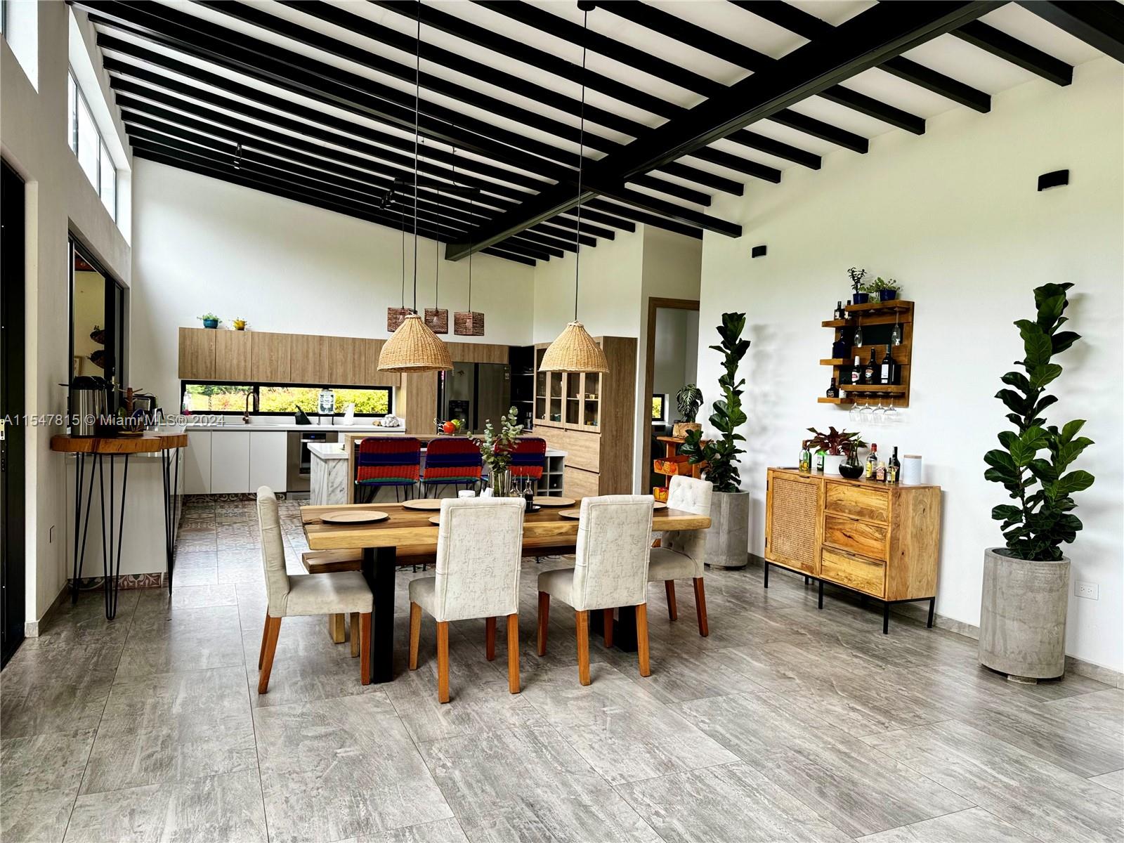 Kilometro 31 El Chuscal, FL, CO, 5 Bedrooms Bedrooms, ,5 BathroomsBathrooms,Residential,For Sale,El Chuscal,A11547815